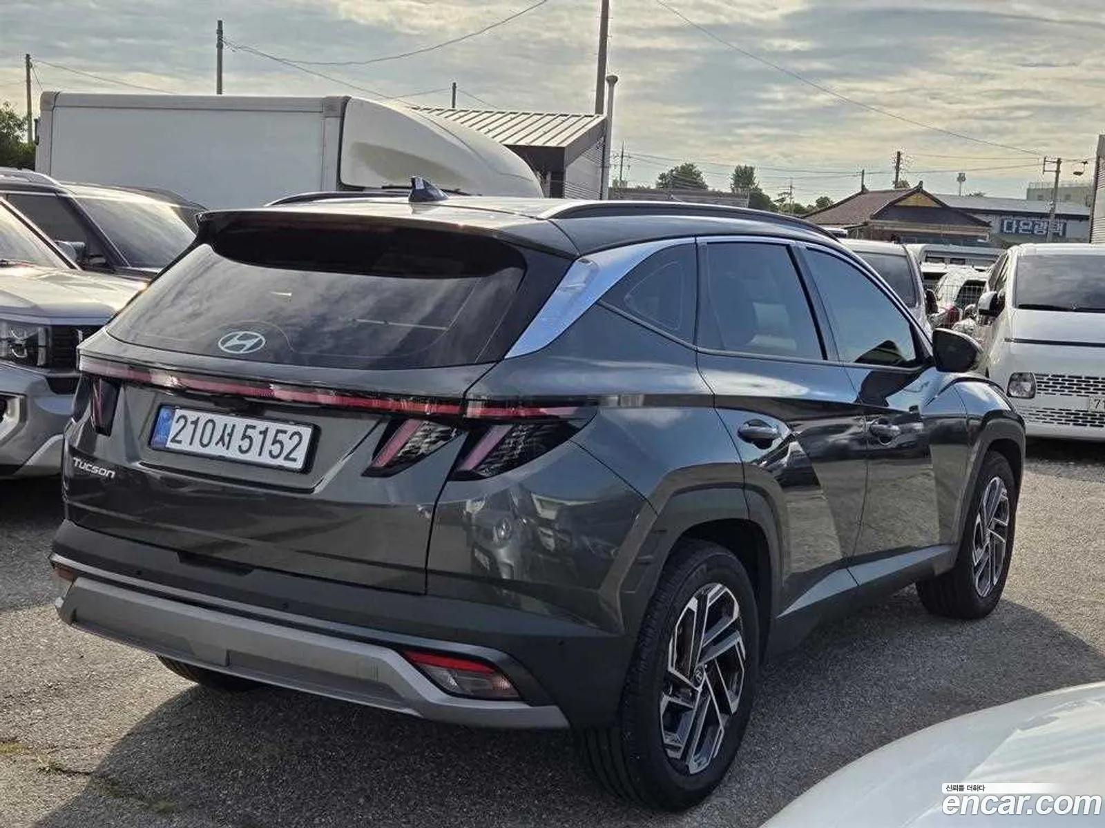 Hyundai Tucson Hybrid 2025 — 2
