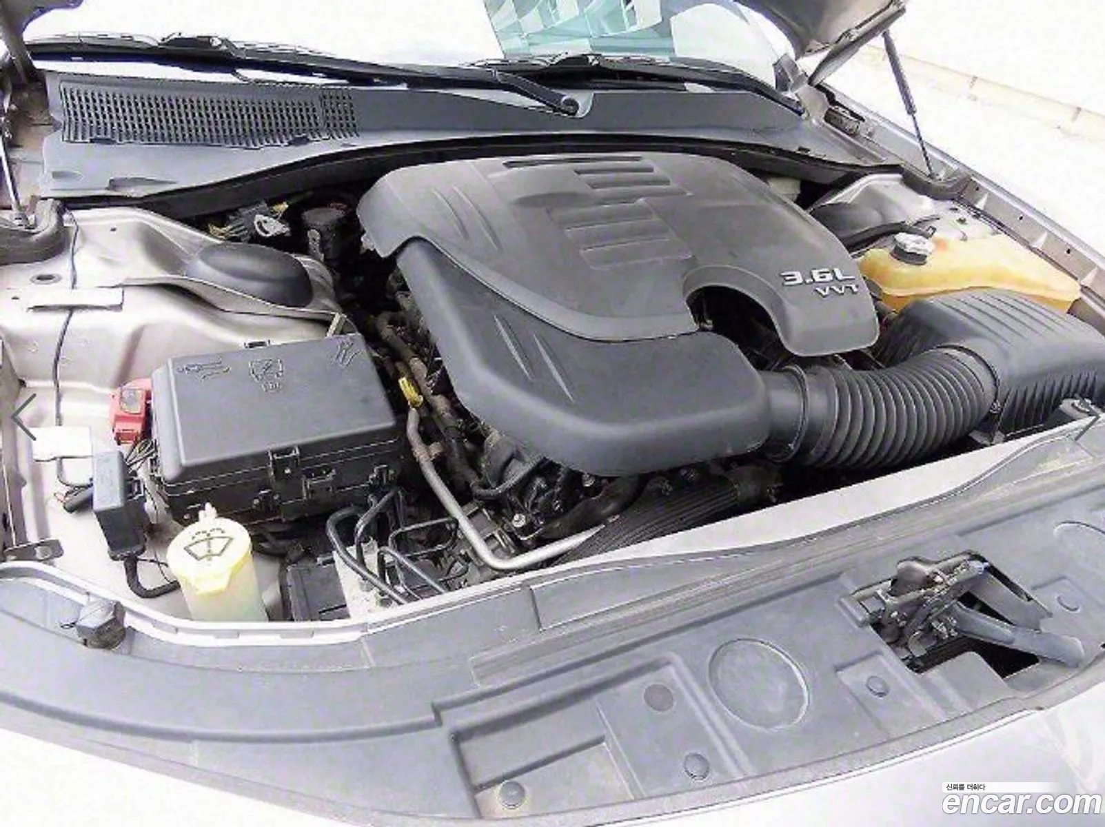 Chrysler 300C 2011 — 11