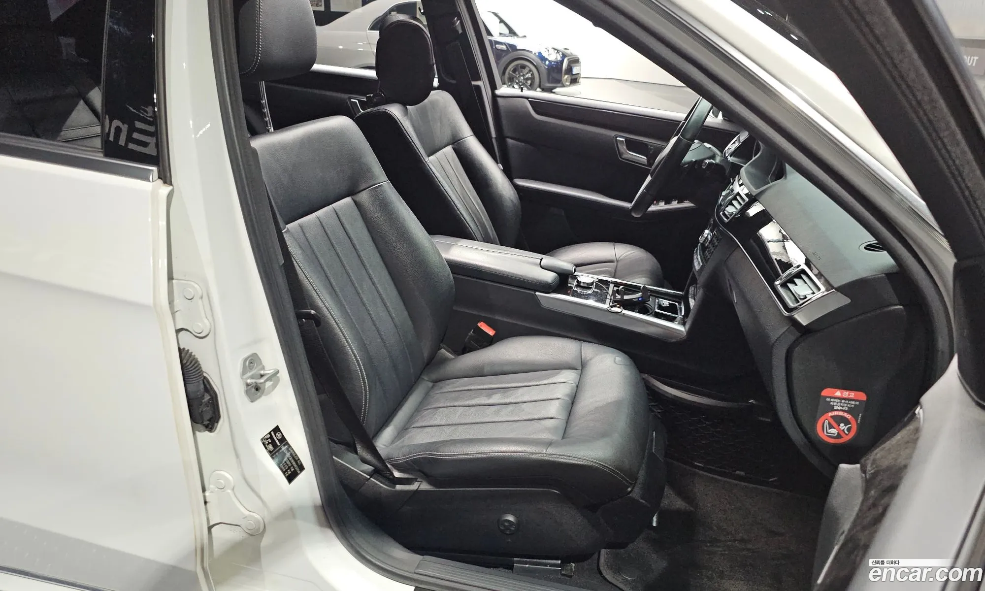 Mercedes-Benz E-Class W212 2014 WDDHF0CB3EB065358 — 15