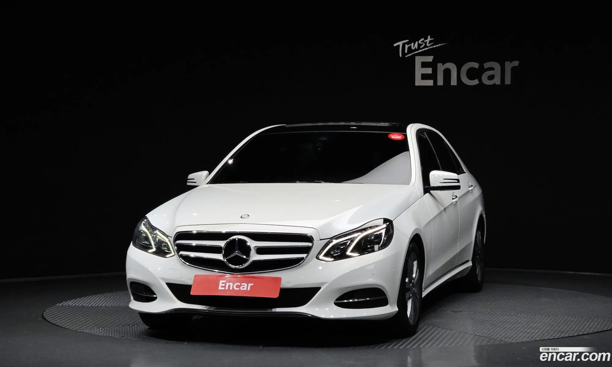 Mercedes-Benz E-Class W212 2014 WDDHF0CB3EB065358 — 17