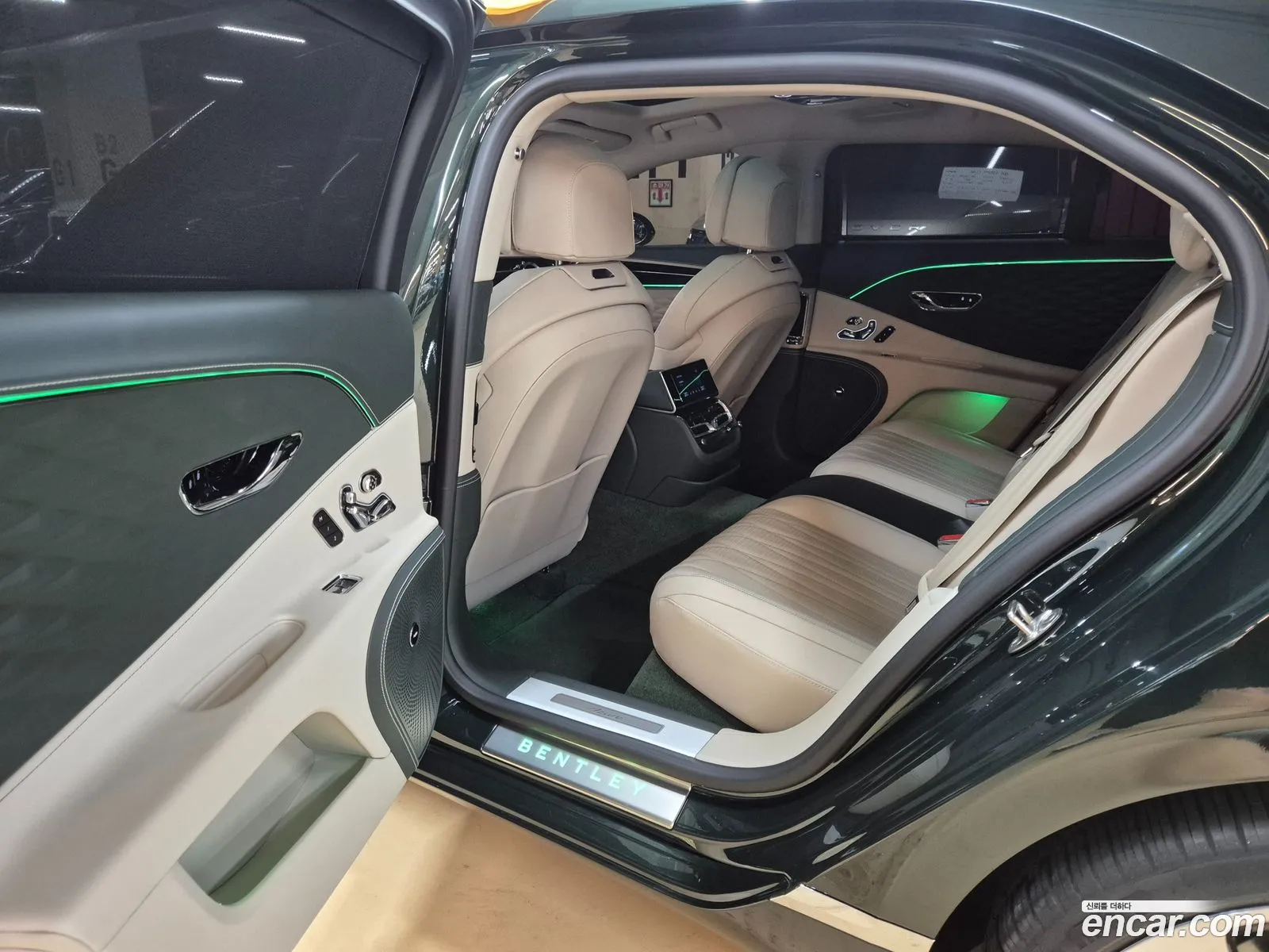 Bentley Flying Spur 2024 — 20