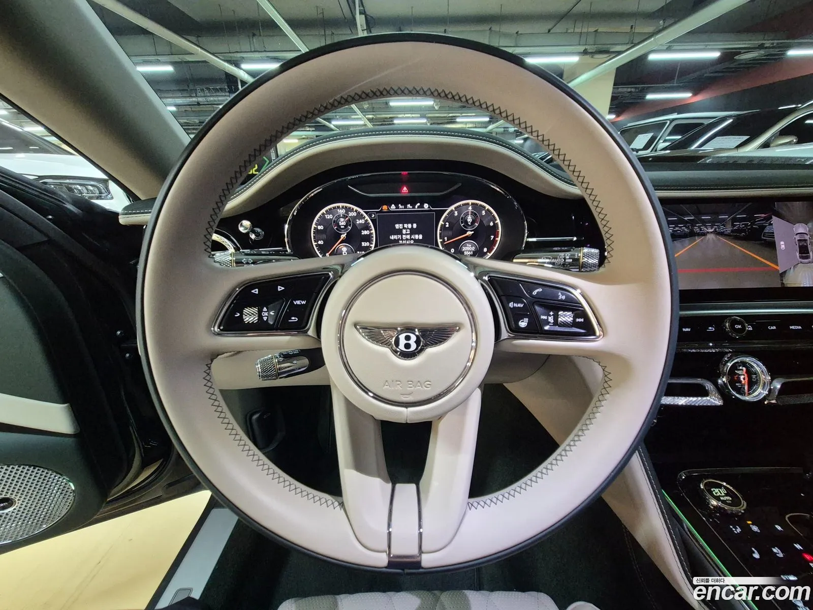 Bentley Flying Spur 2024 — 18