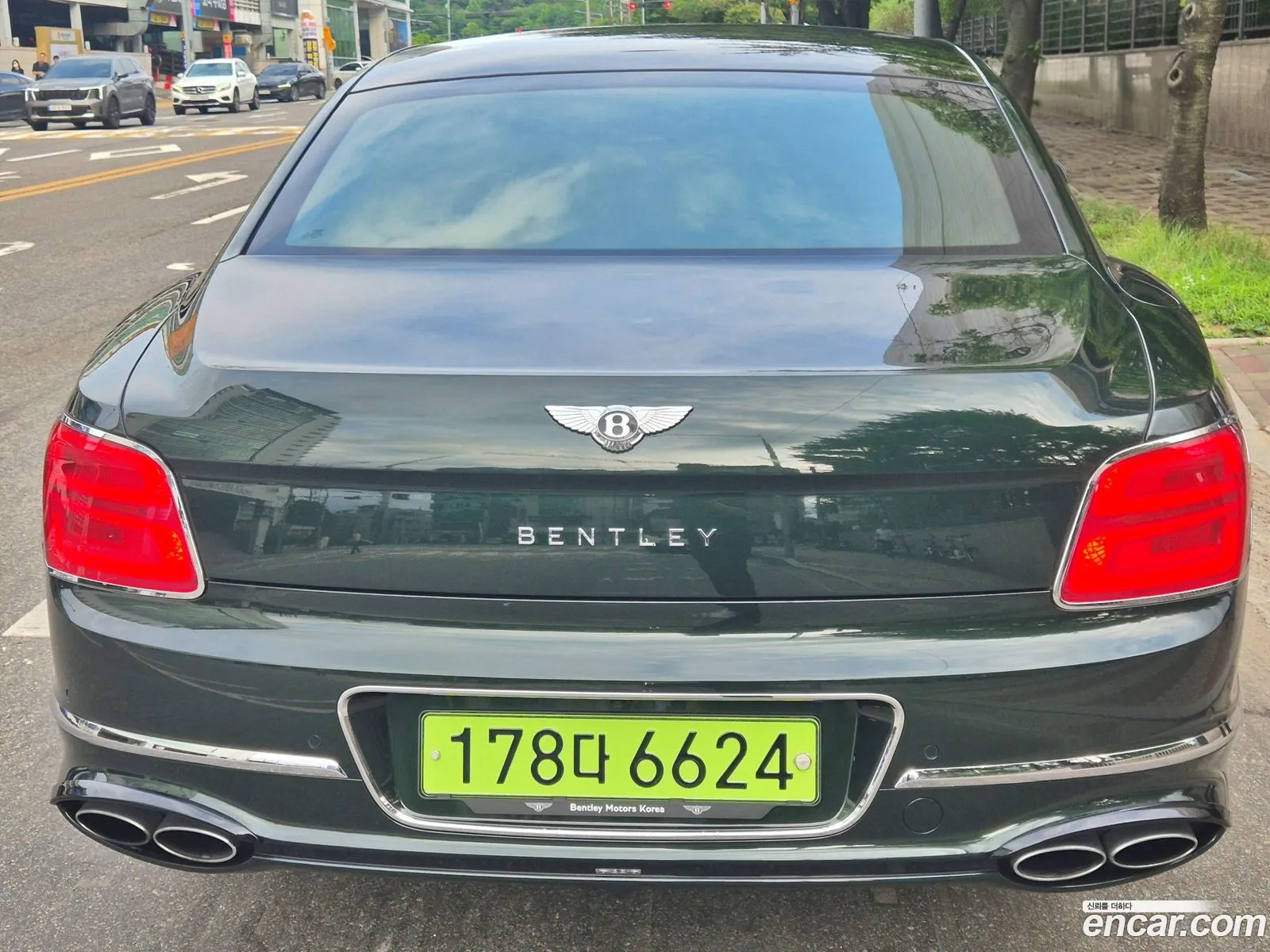 Bentley Flying Spur 2024 — 14