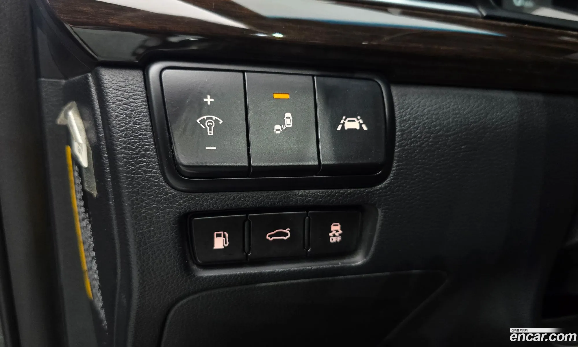 Kia K7 Hybrid 2019 — 29