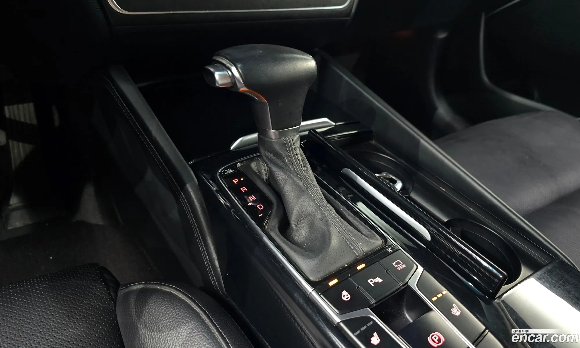 Kia K7 Hybrid 2019 — 31
