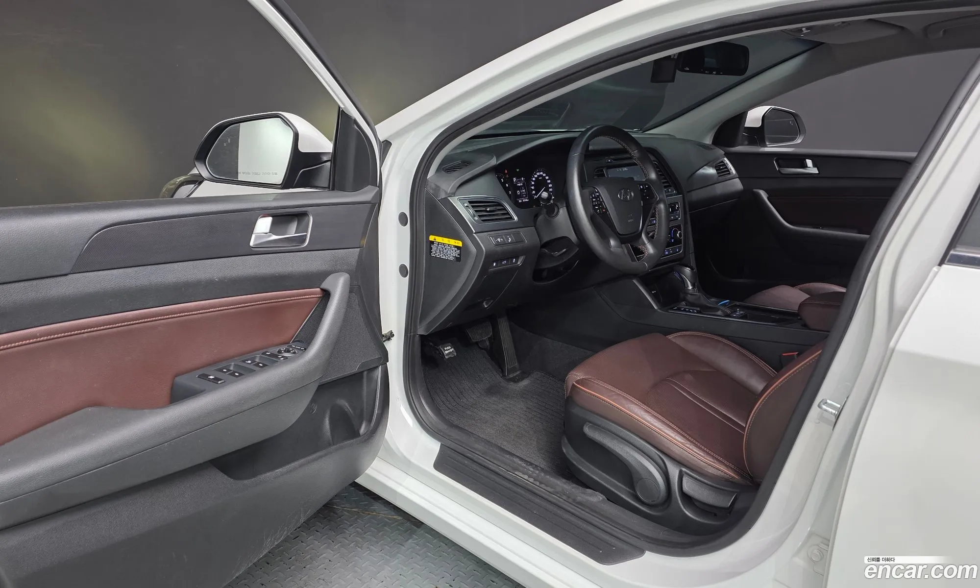 Hyundai LF Sonata 2016 — 13