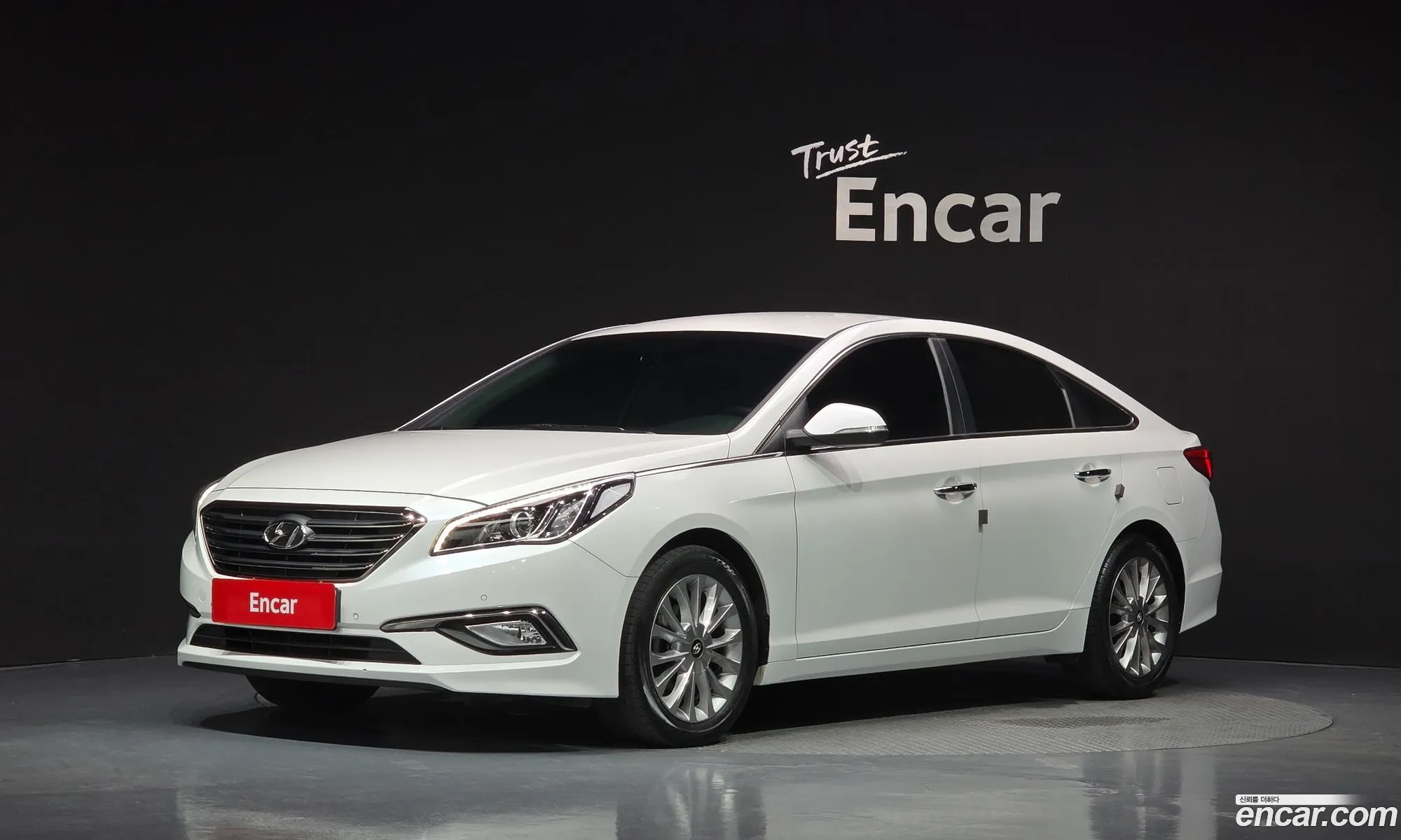 Hyundai LF Sonata 2016 — 14
