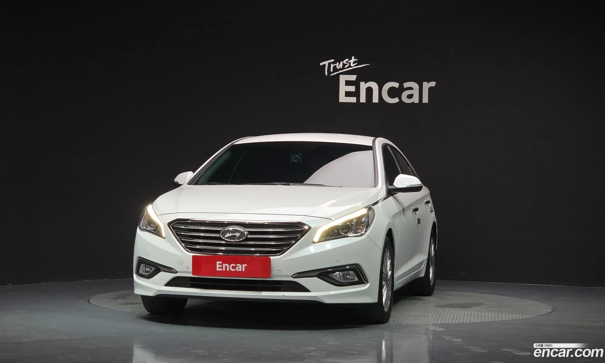 Hyundai LF Sonata 2016 — 11