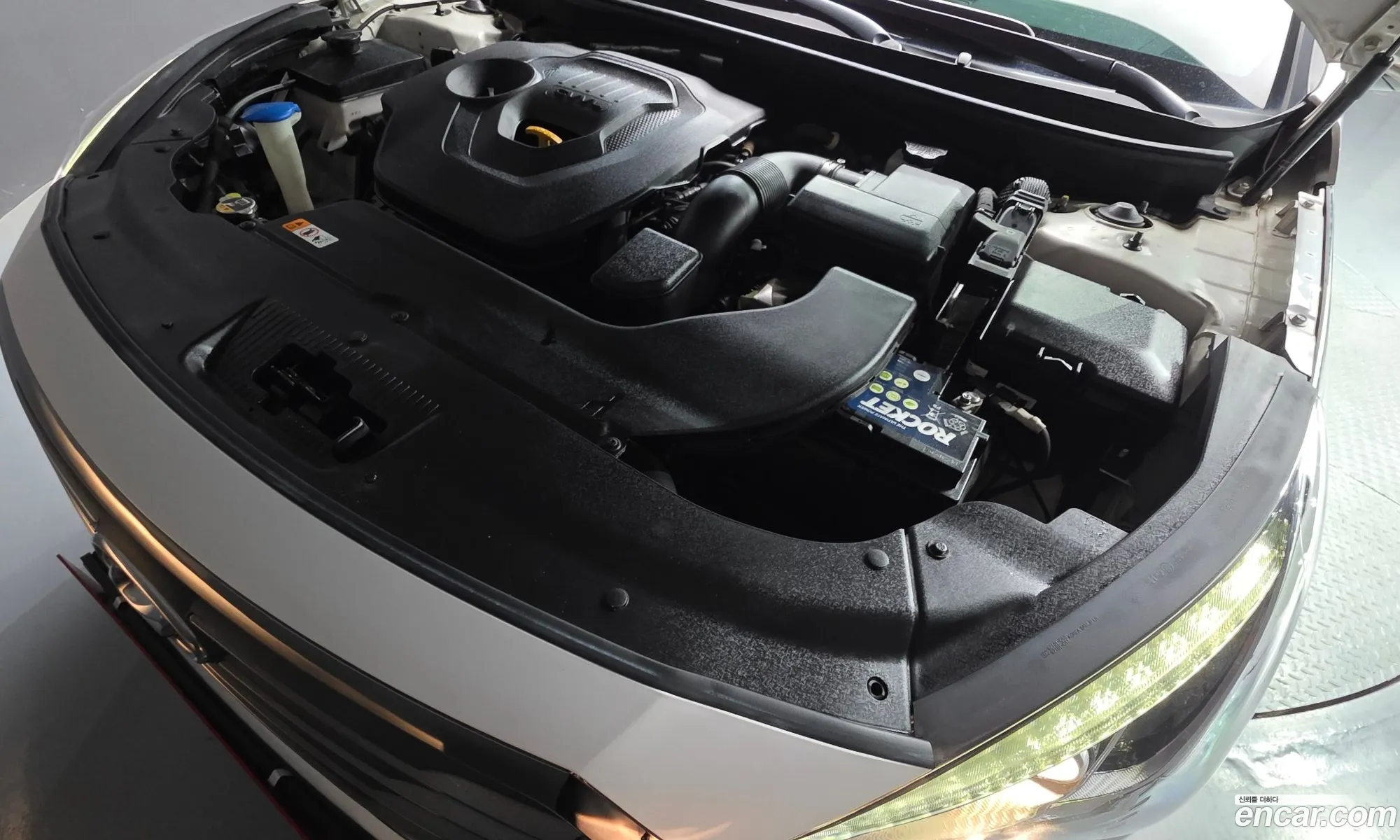 Hyundai LF Sonata 2016 — 12