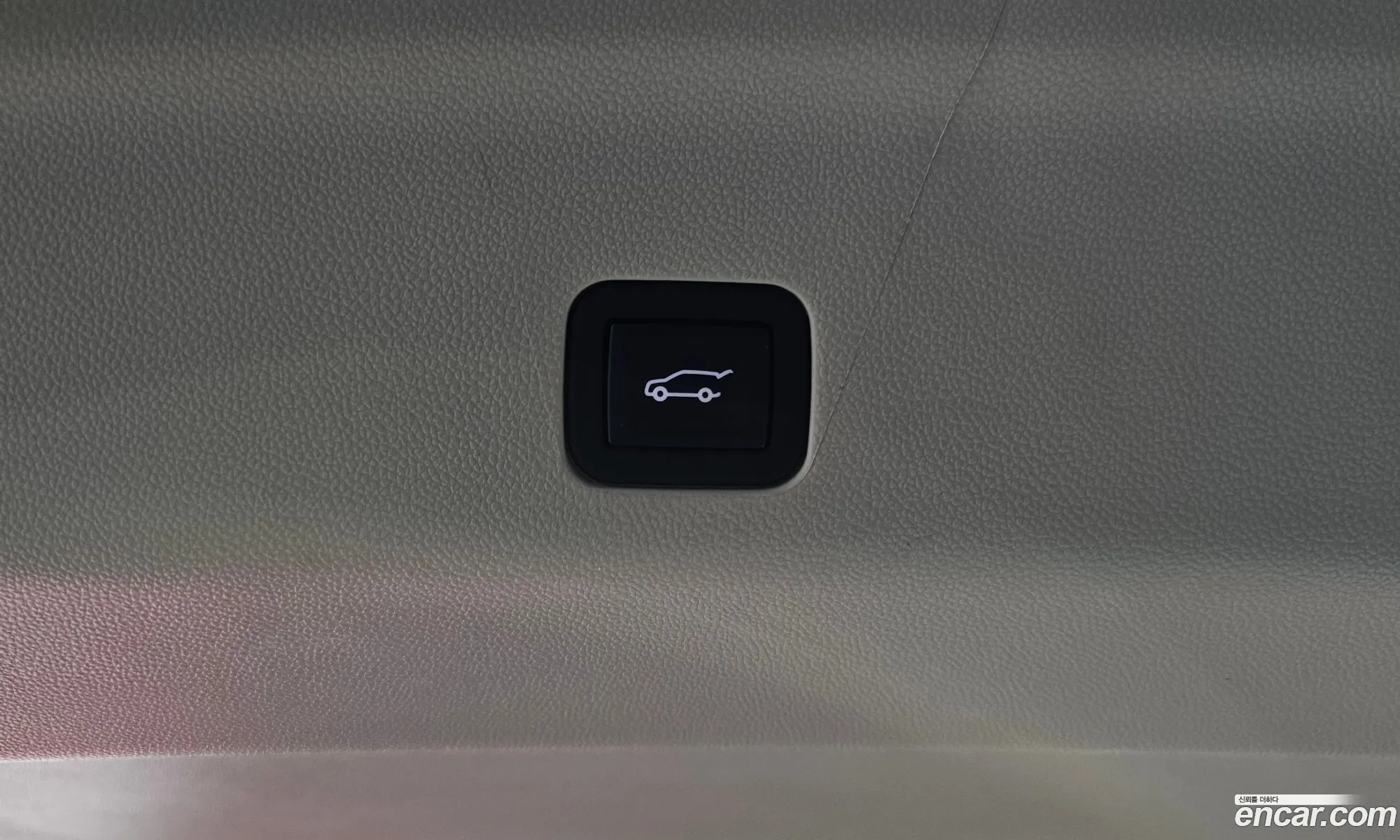 Cadillac Escalade 2023 — 18