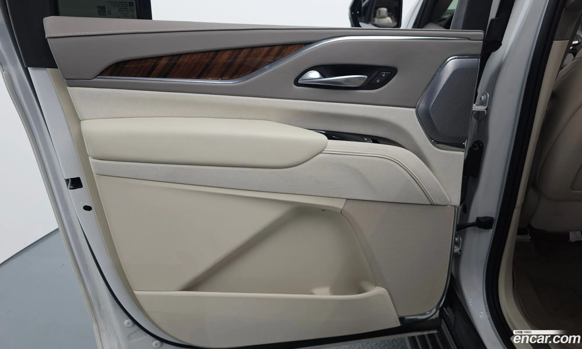 Cadillac Escalade 2023 — 33