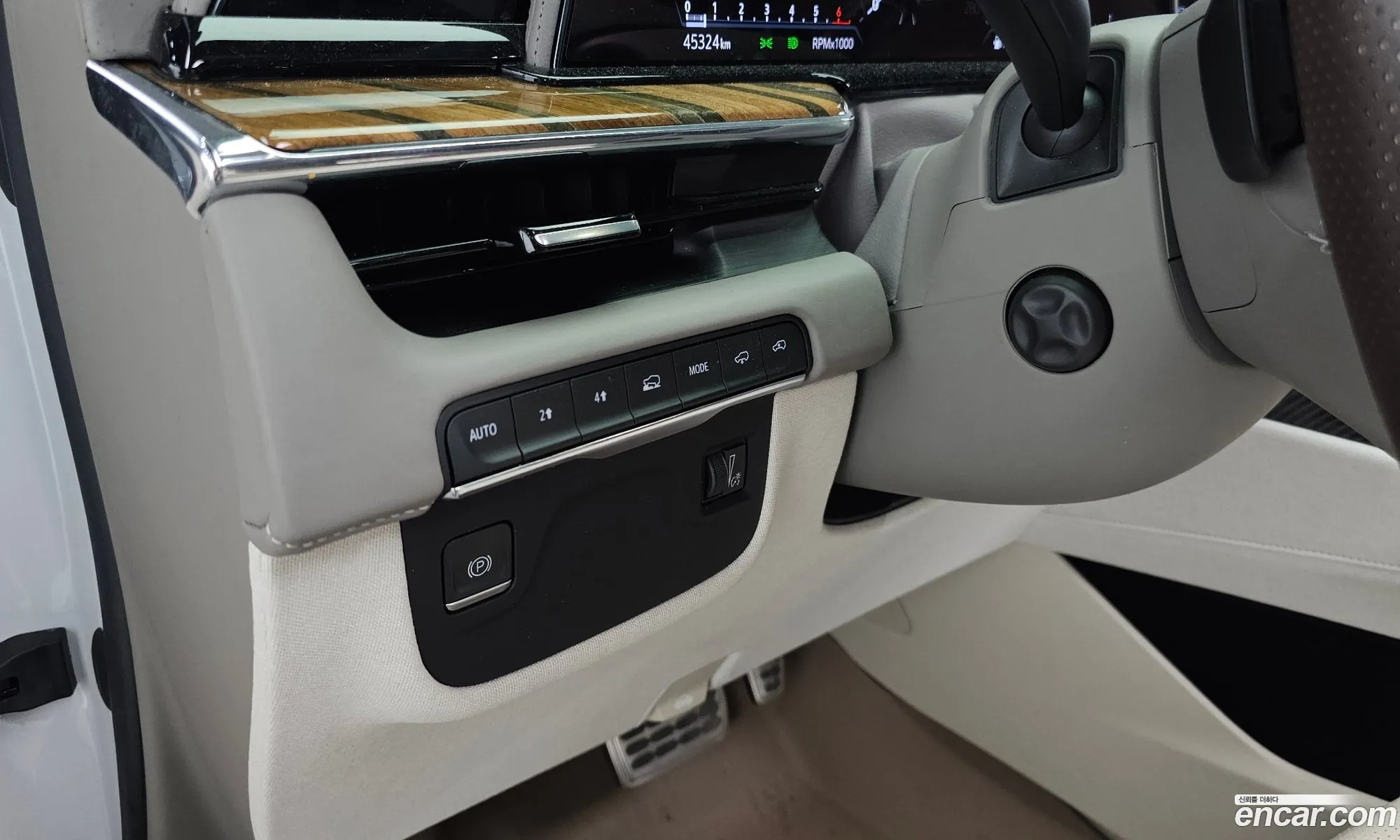 Cadillac Escalade 2023 — 17