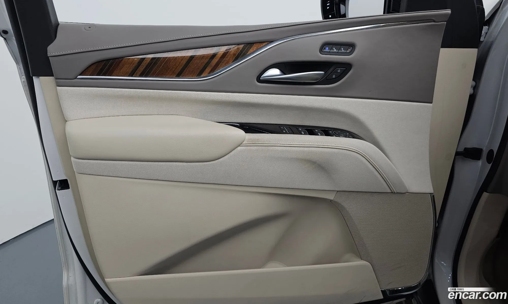 Cadillac Escalade 2023 — 20