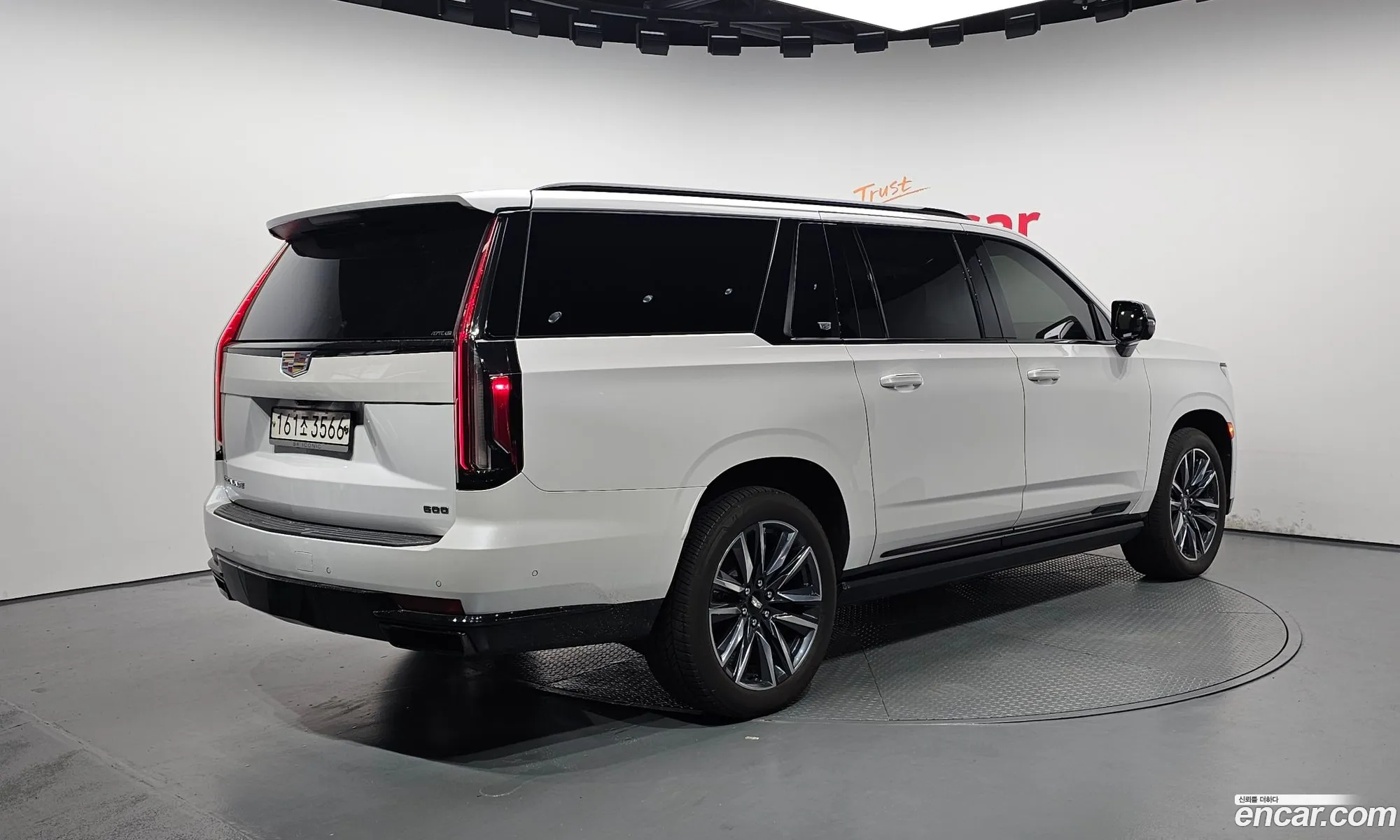 Cadillac Escalade 2023 — 31