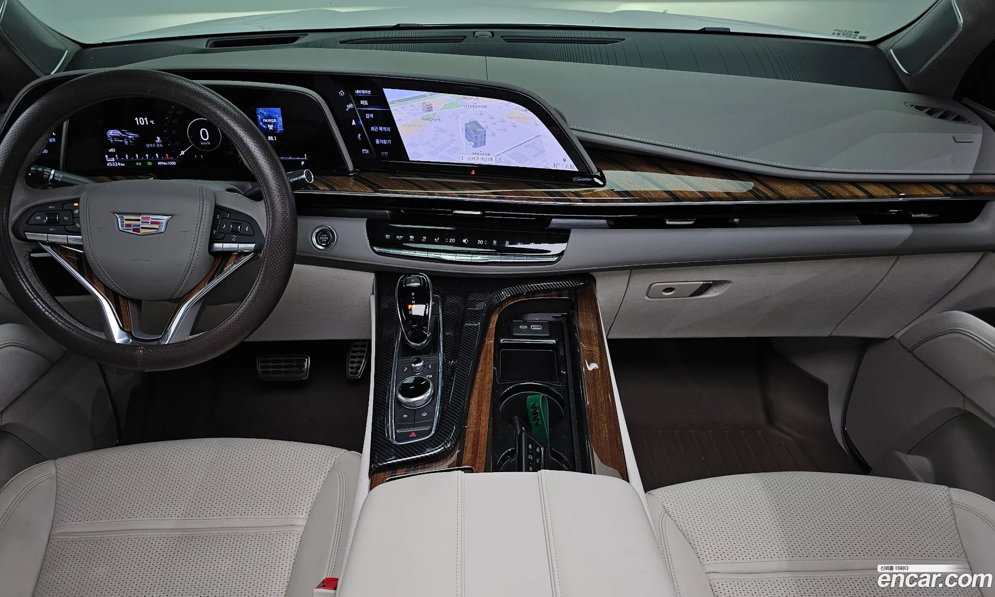 Cadillac Escalade 2023 — 25