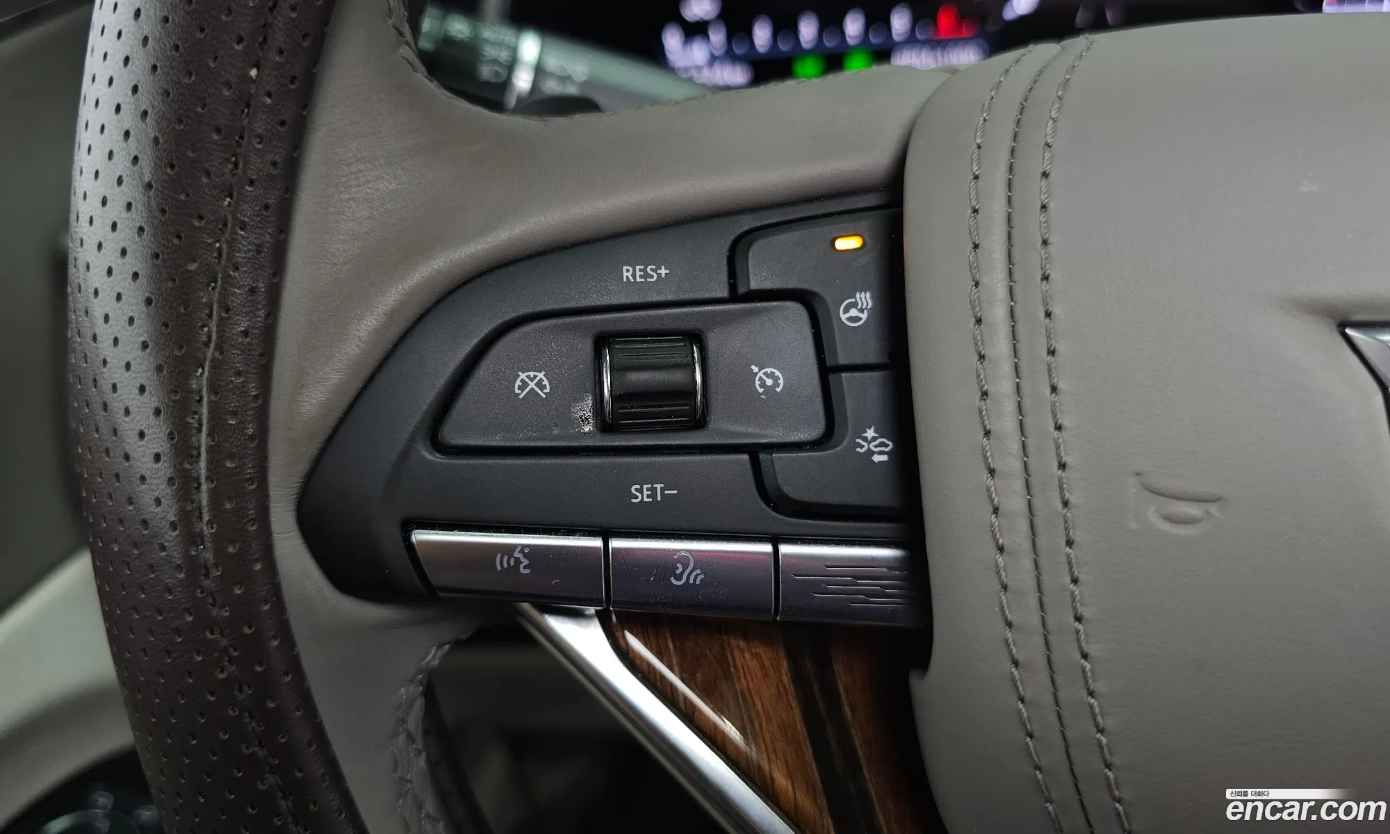 Cadillac Escalade 2023 — 14