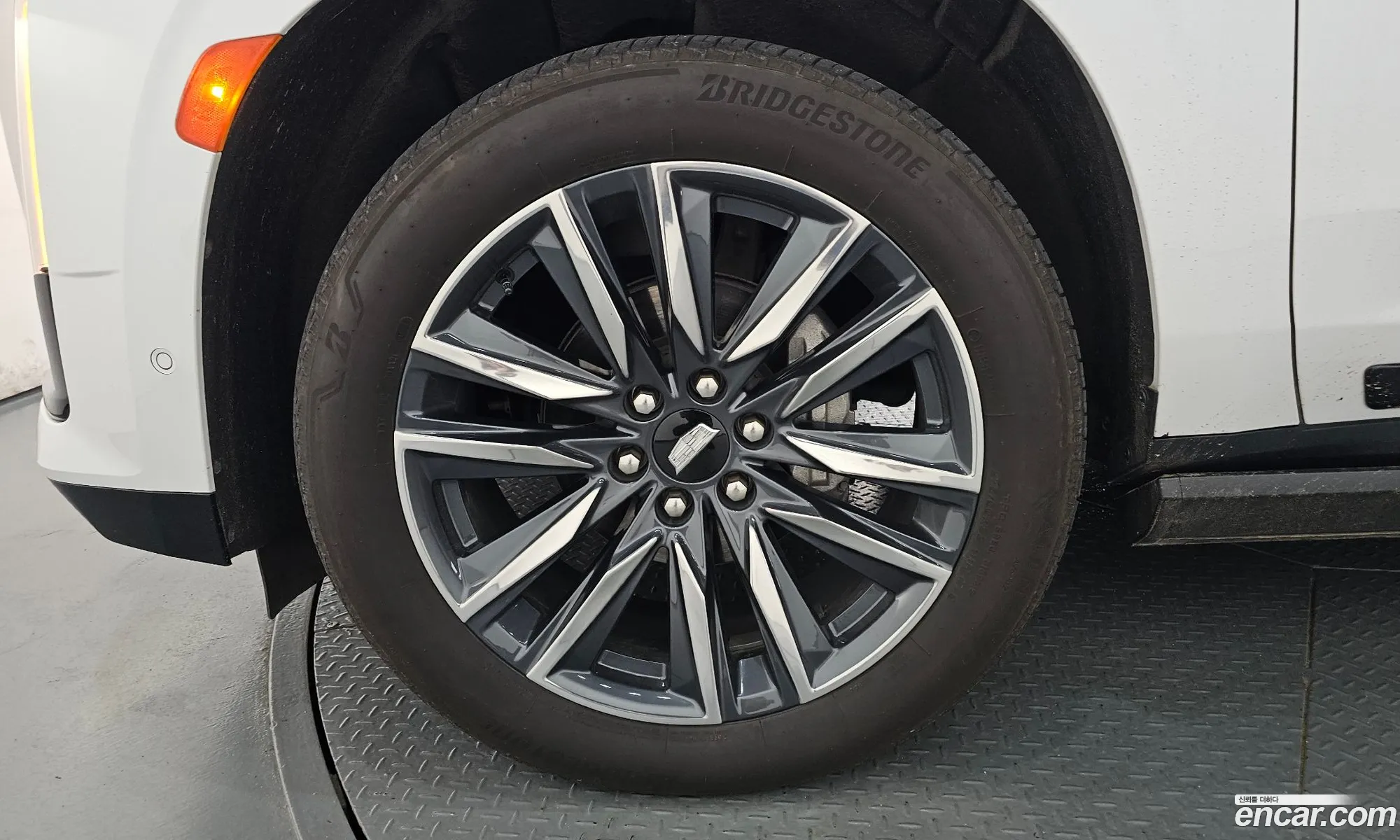 Cadillac Escalade 2023 — 9