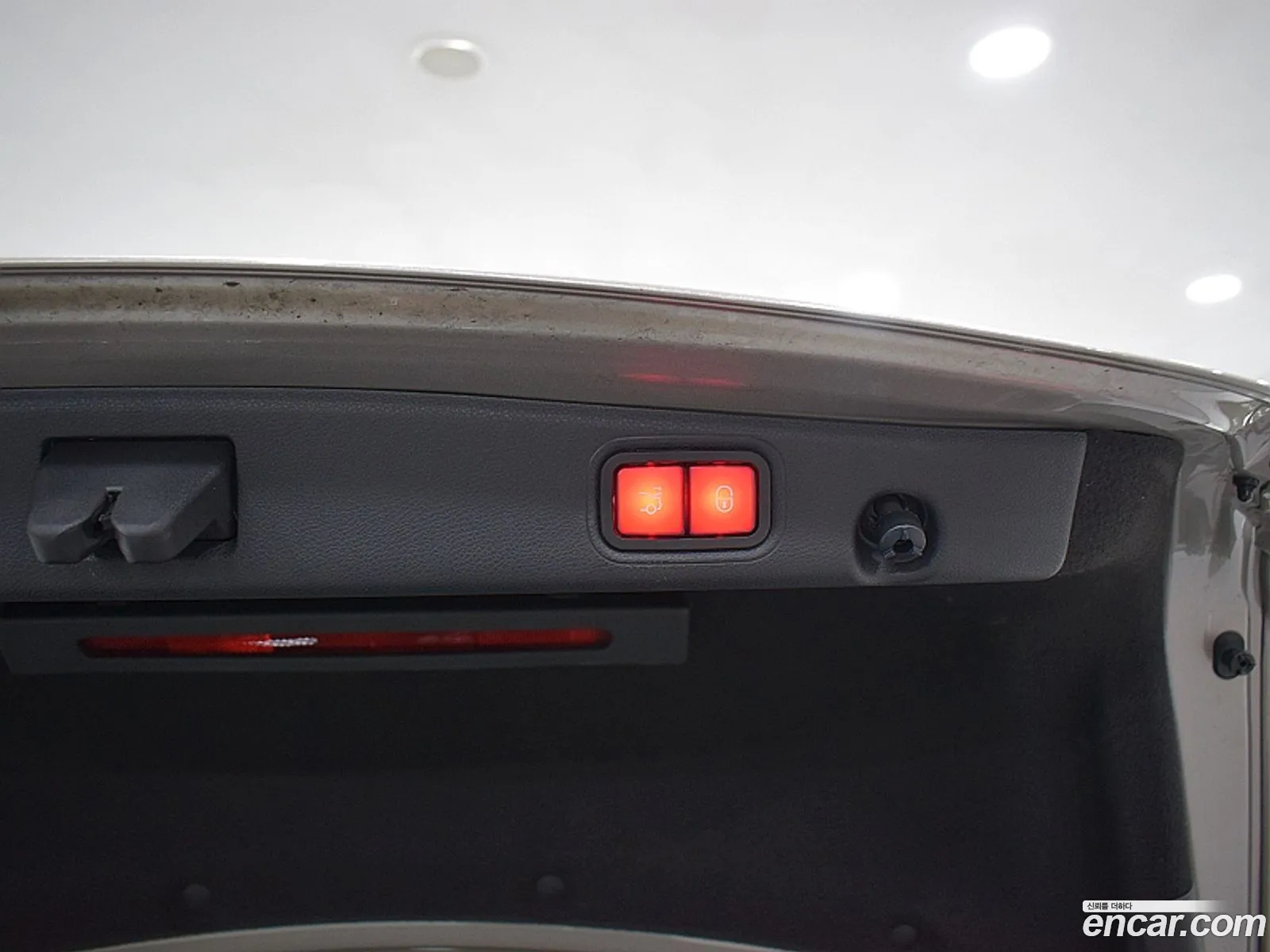 Mercedes-Benz E-Class W213 2022 — 12