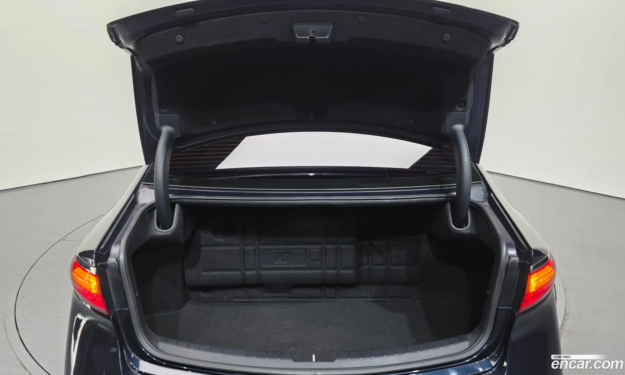 Kia K7 2017 — 11