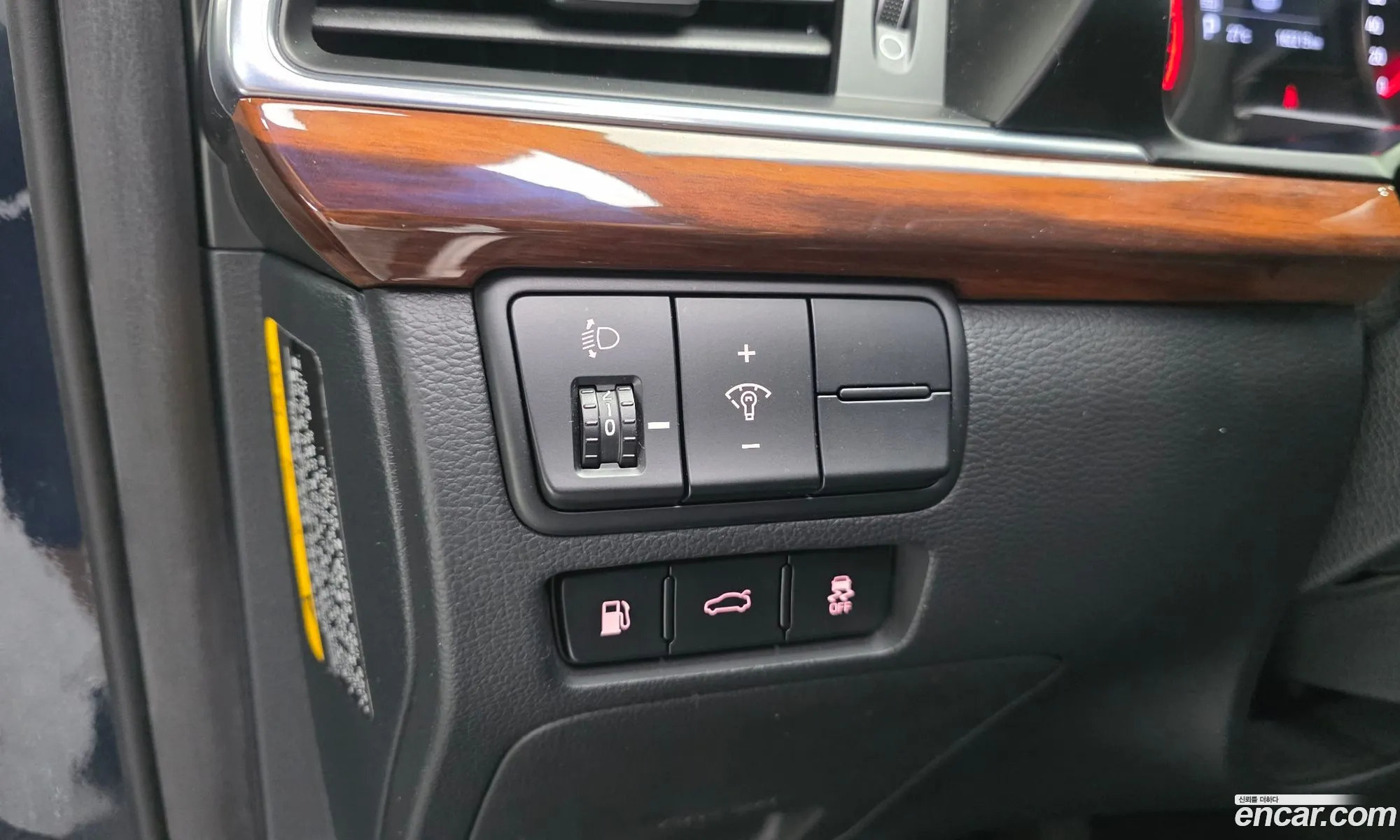 Kia K7 2017 — 21