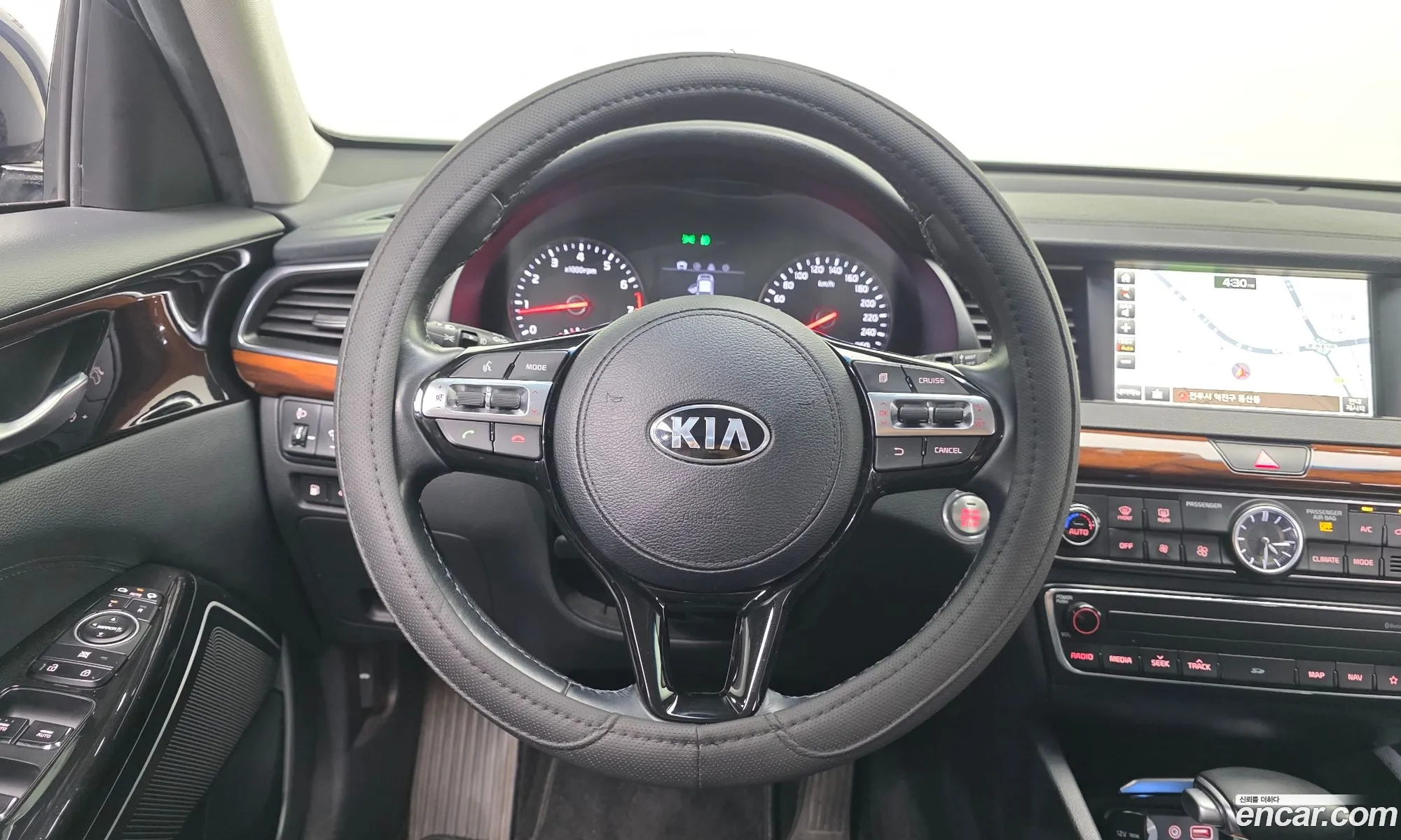 Kia K7 2017 — 14
