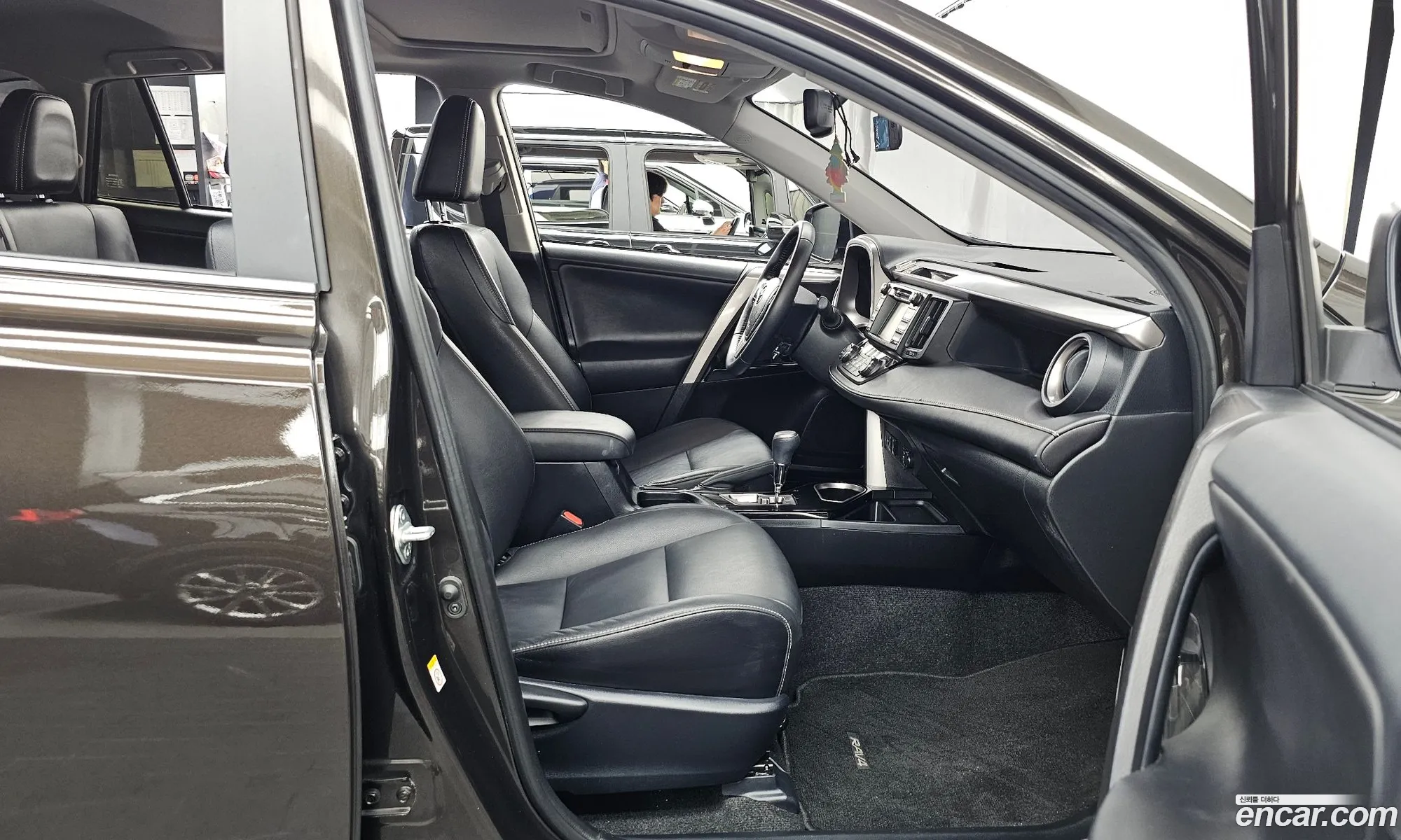 Toyota RAV4 2016 — 13
