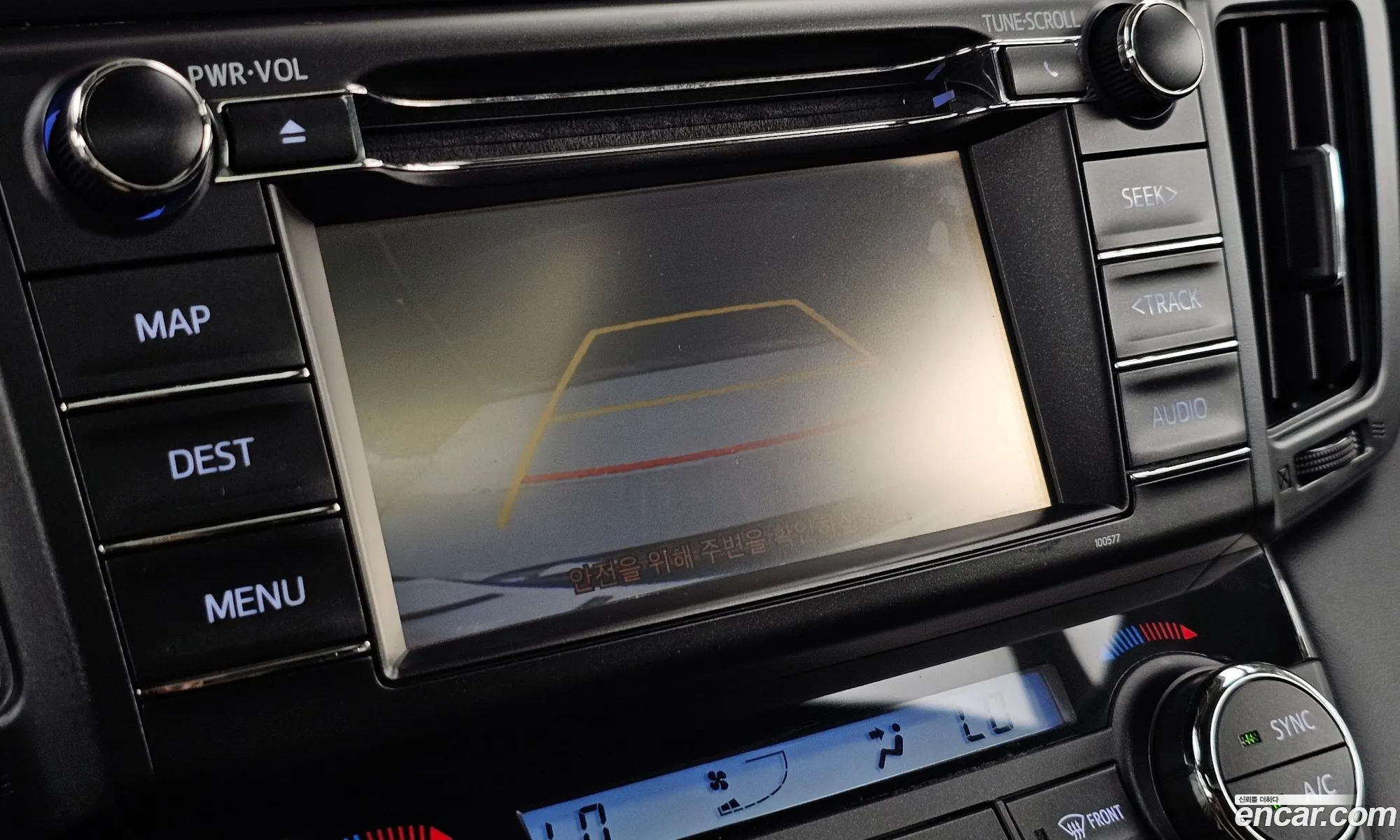 Toyota RAV4 2016 — 12
