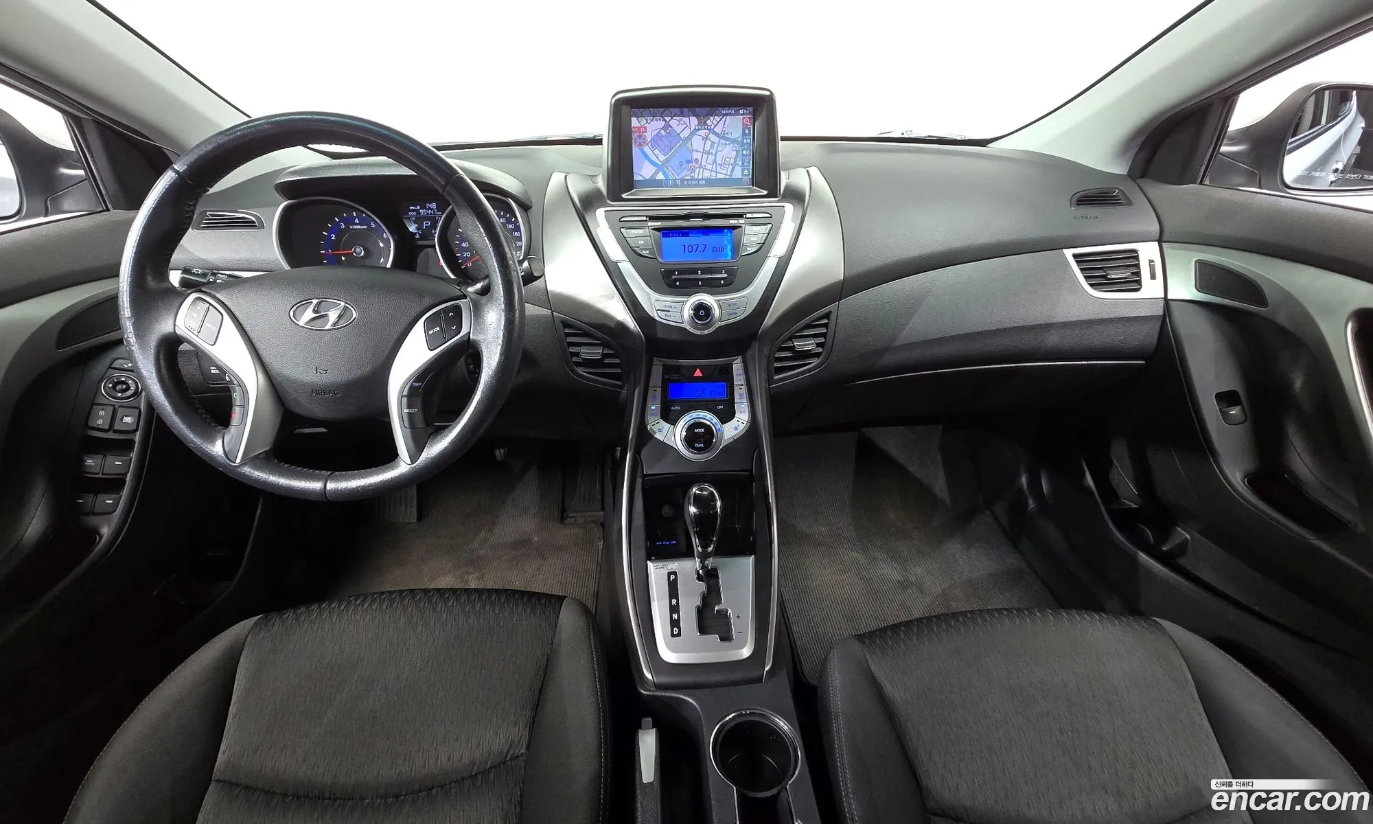 Hyundai Elantra MD 2012 — 17