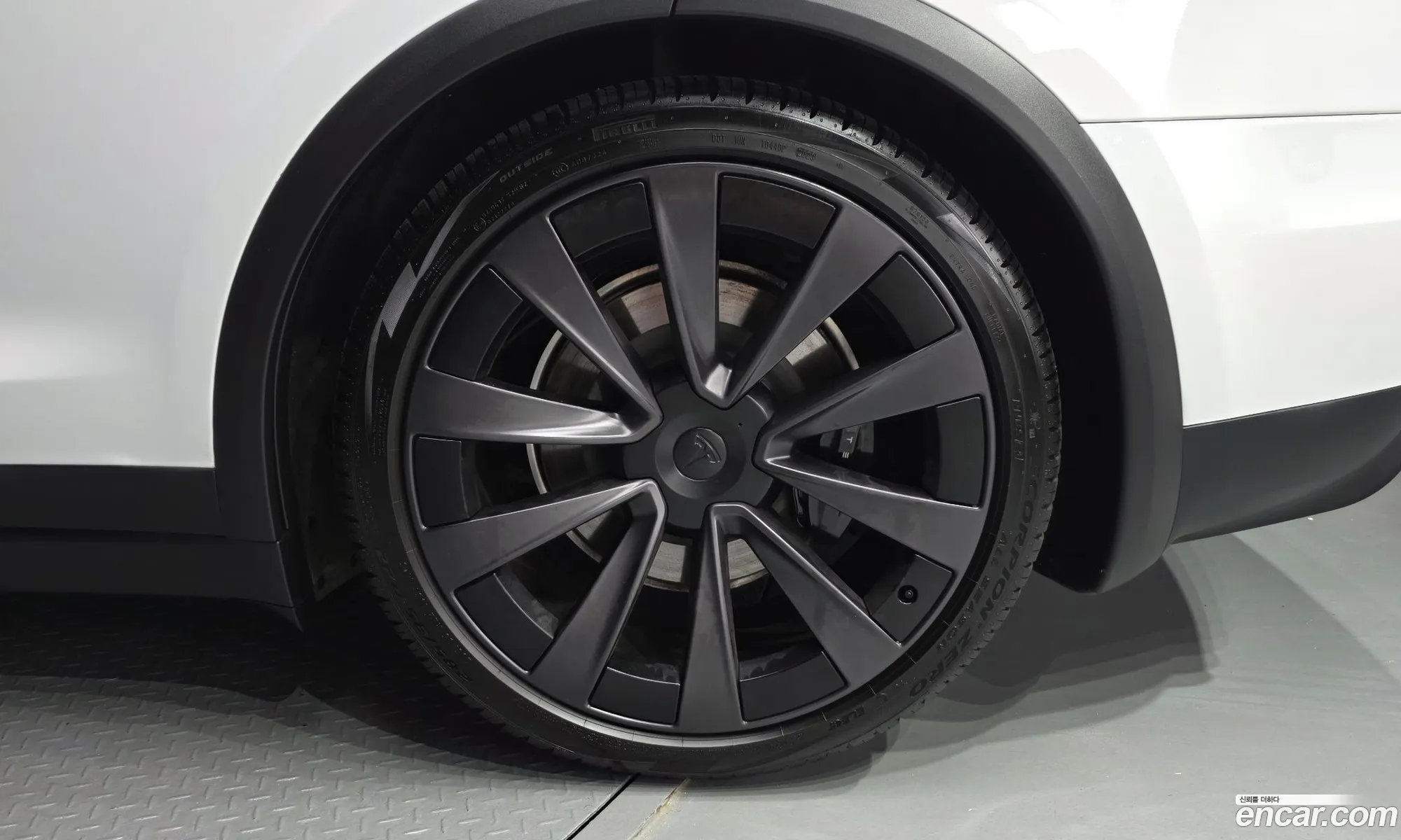 Tesla Model X 2023 7SAXCAE53PF419538 — 31