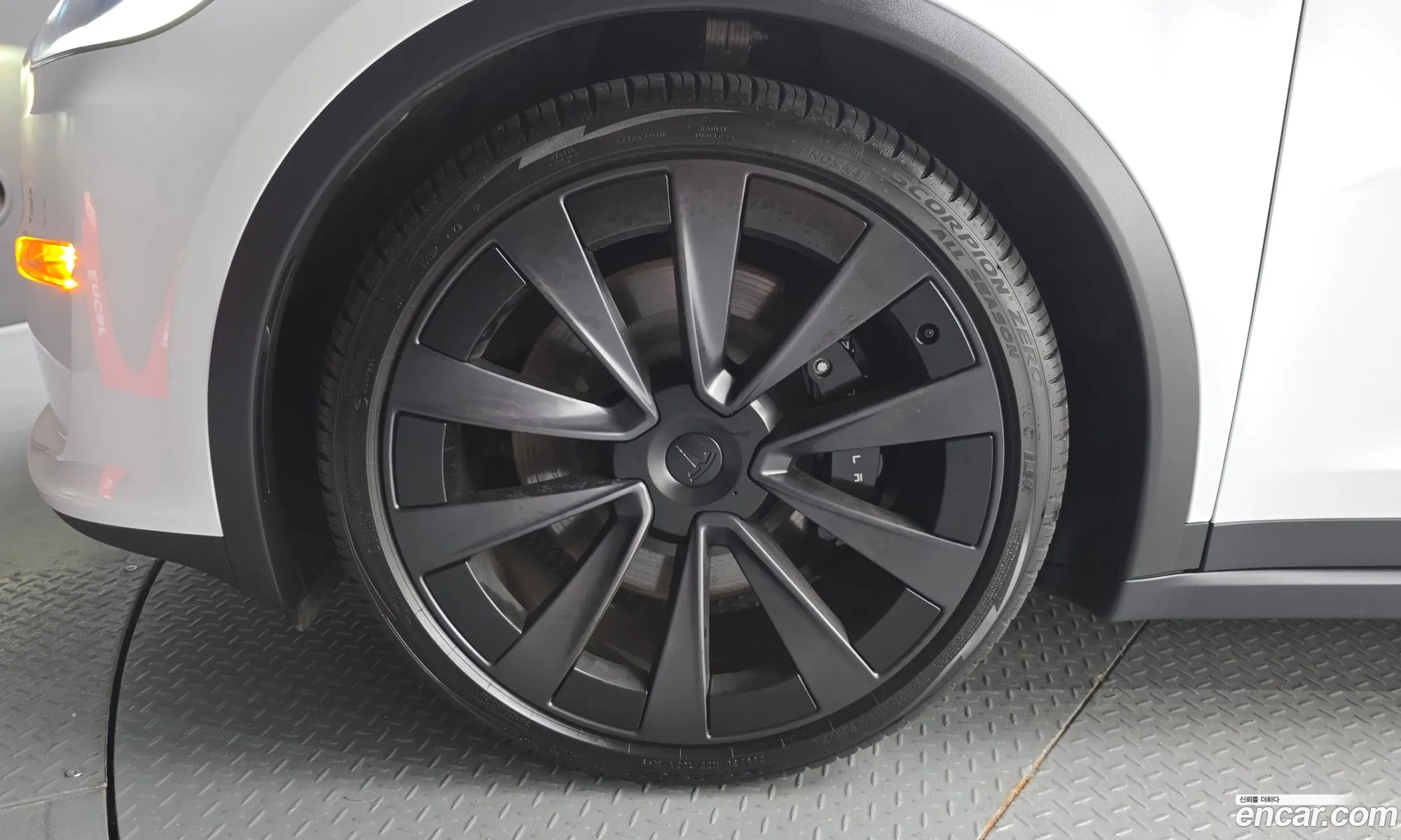 Tesla Model X 2023 7SAXCAE53PF419538 — 8
