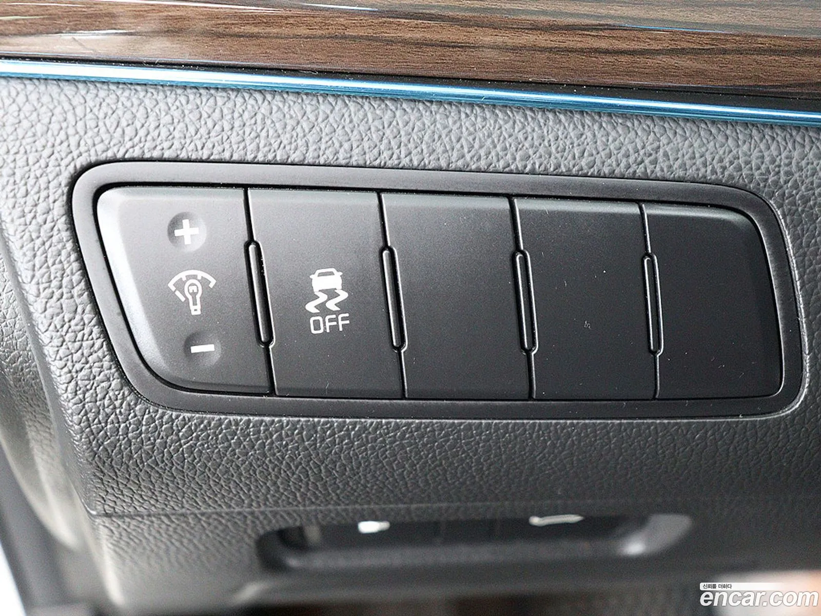 Kia K7 2015 — 13