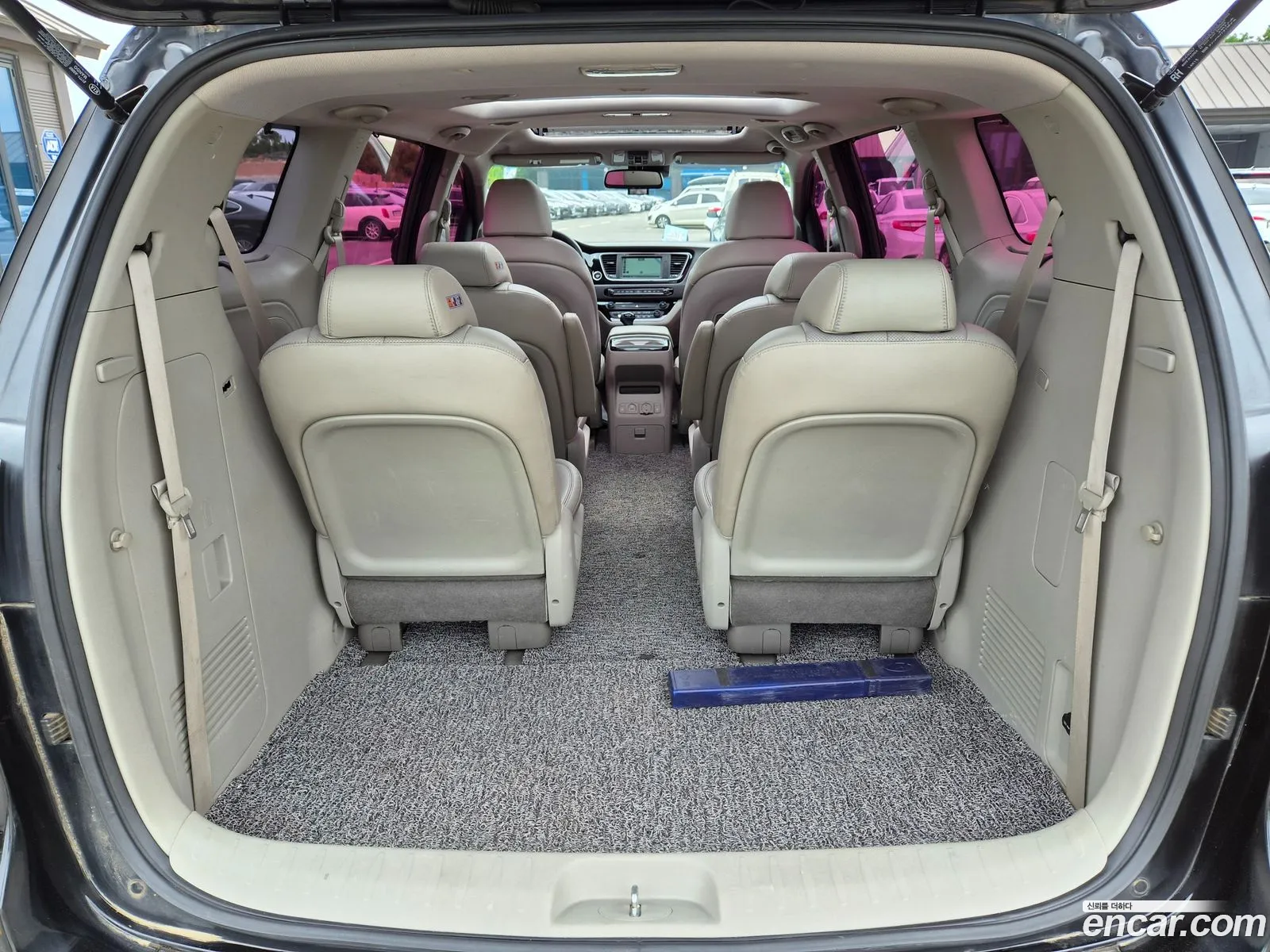 Kia Carnival 2014 — 12