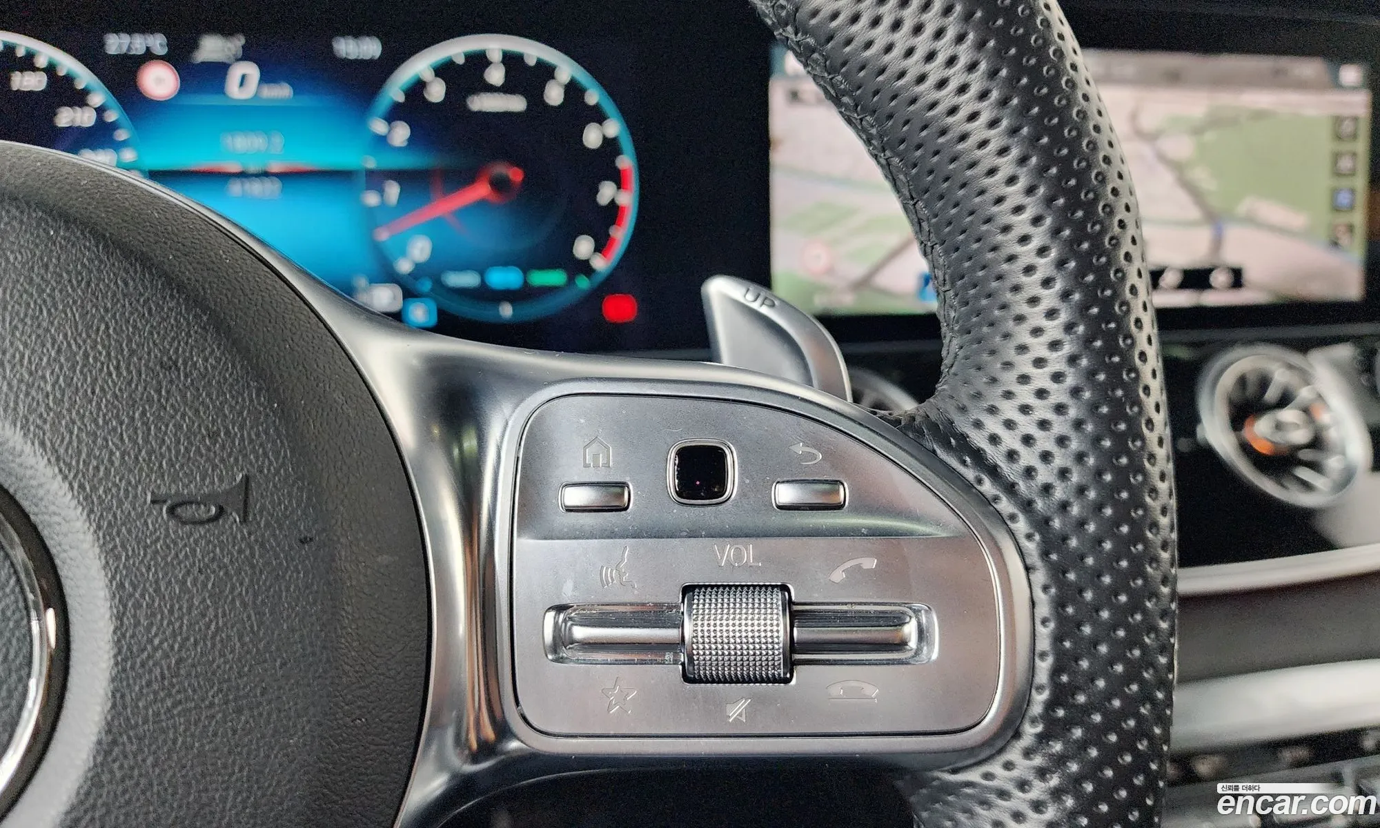 Mercedes-Benz AMG GT 2021 — 32