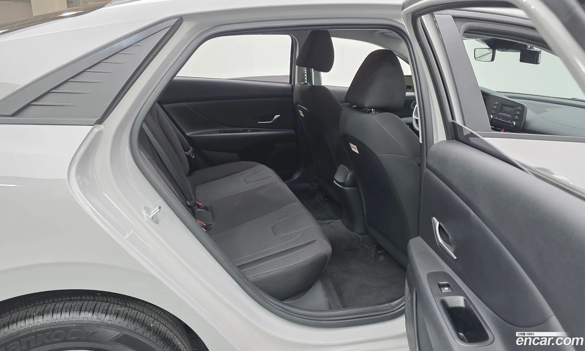 Hyundai Elantra 2021 — 20