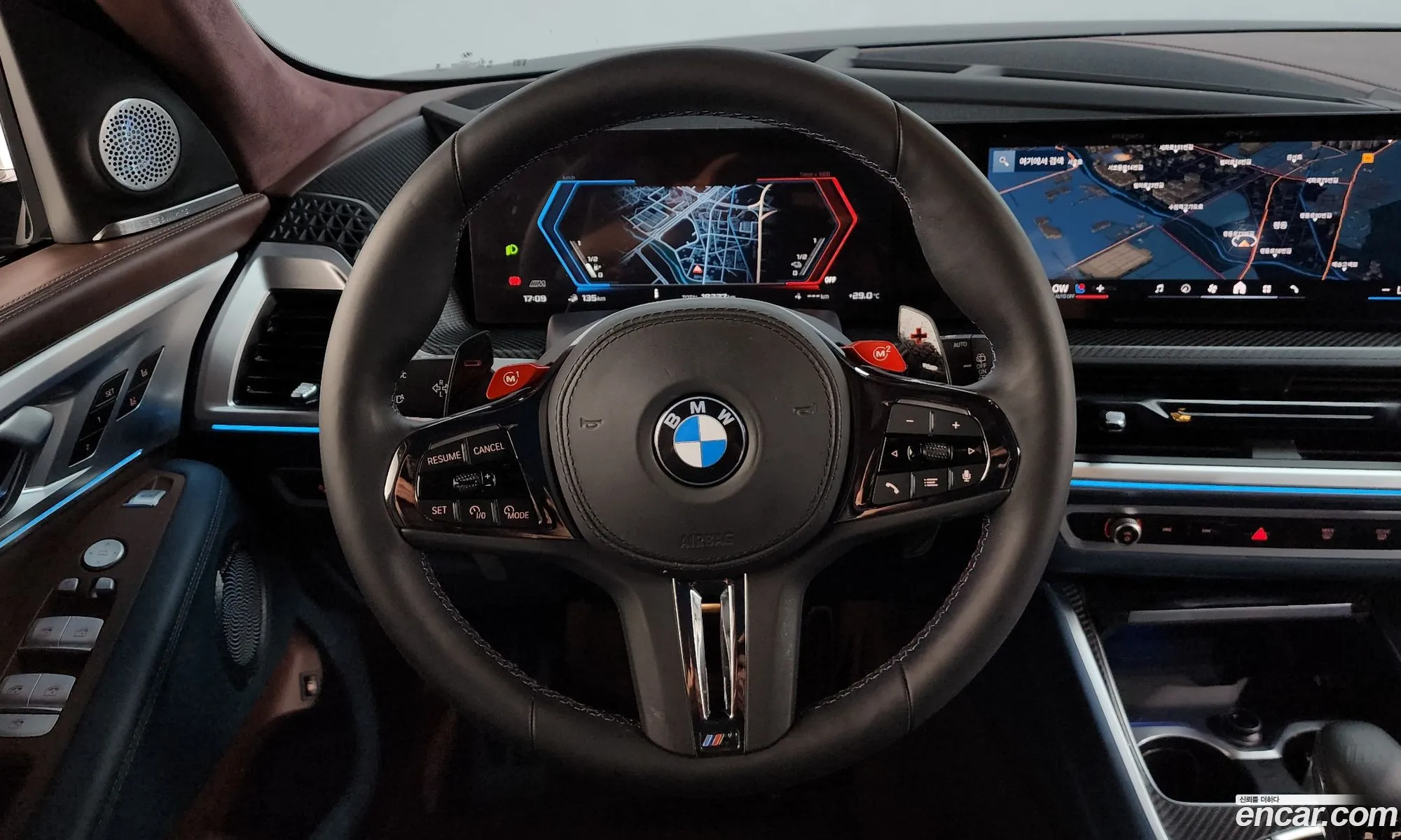 BMW XM 2025 — 12