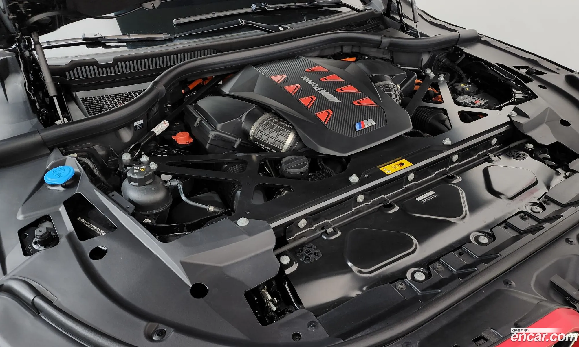 BMW XM 2025 — 28