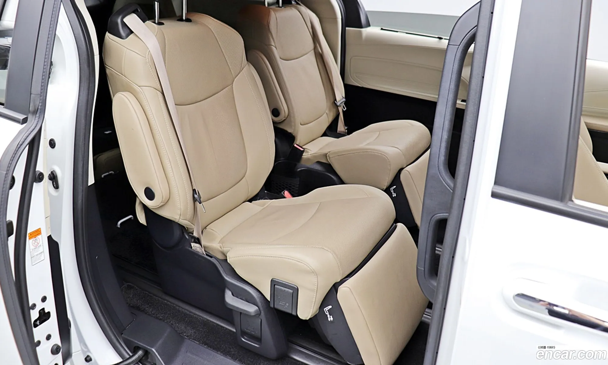 Toyota Sienna 2023 — 16