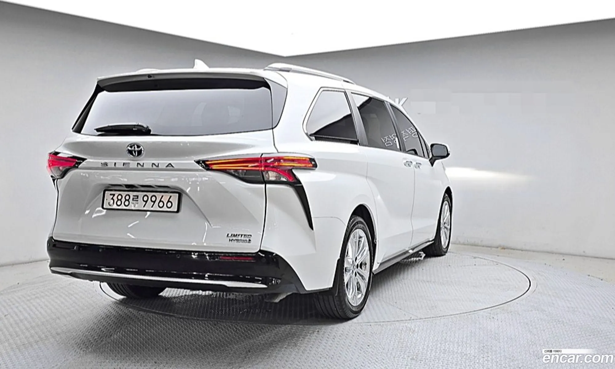 Toyota Sienna 2023 — 10