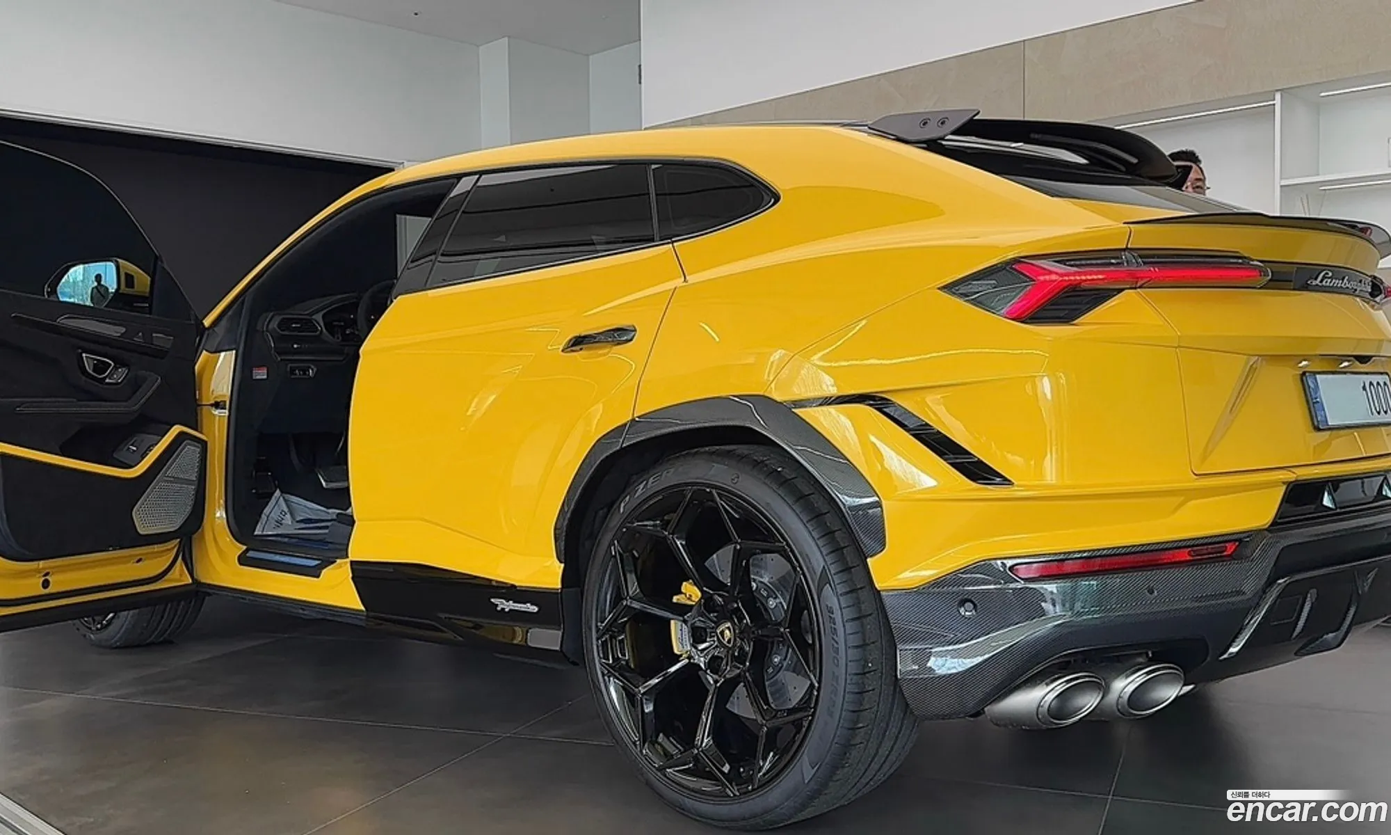 Lamborghini Urus 2024 — 6