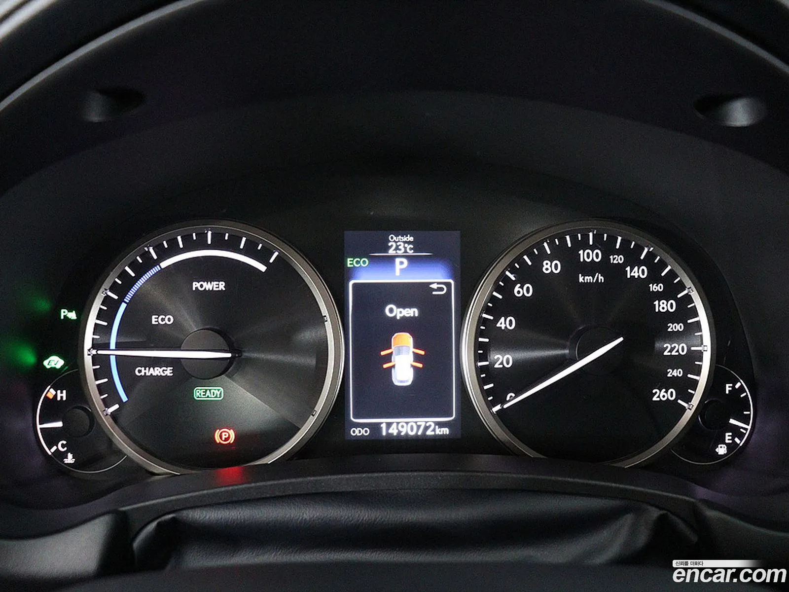 Lexus NX300h 2017 — 17