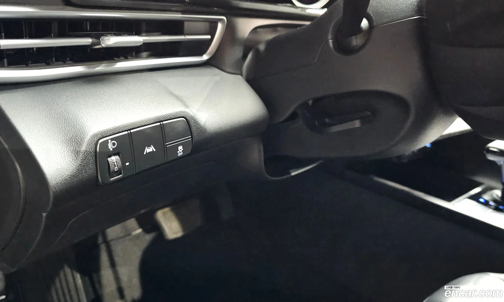 Hyundai Elantra 2023 — 25