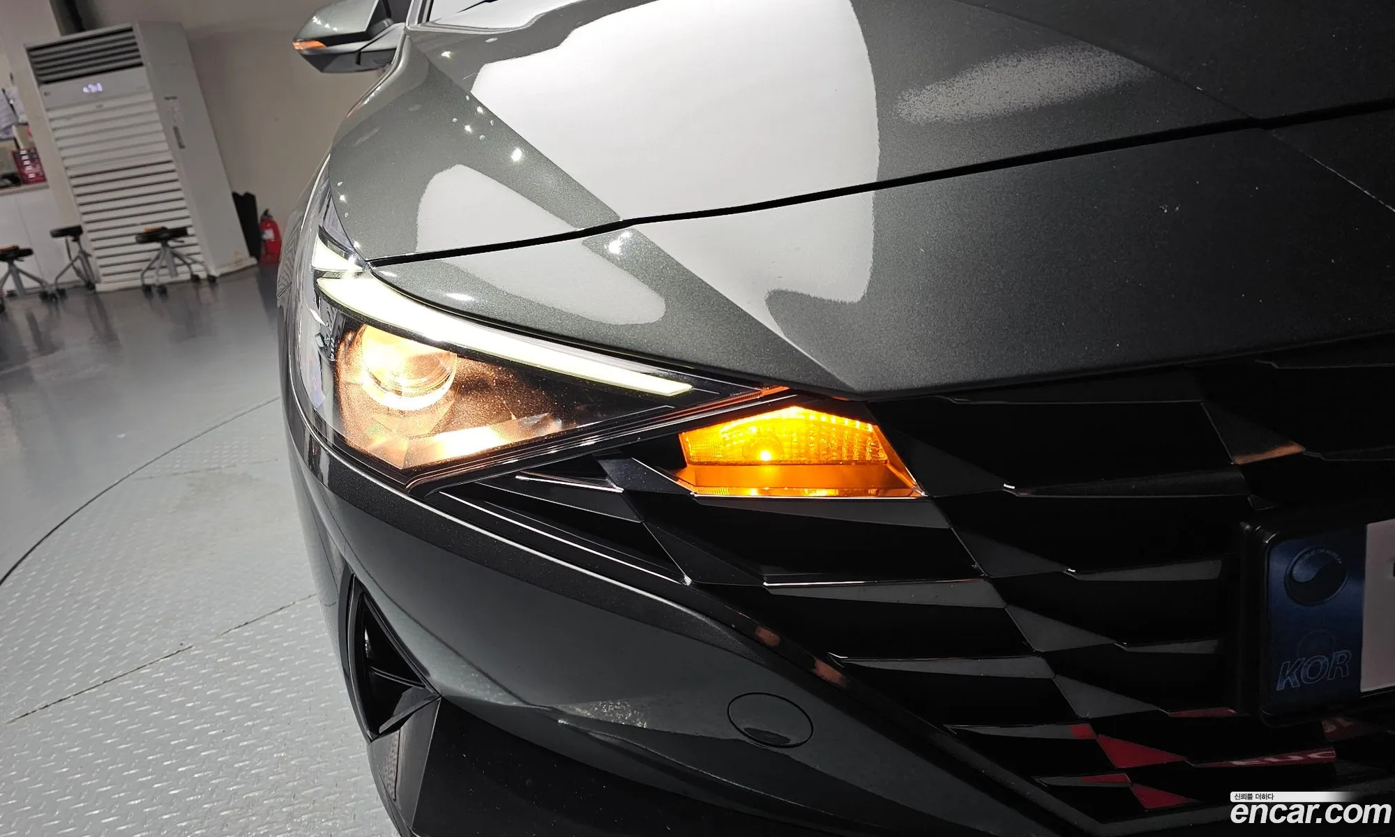 Hyundai Elantra 2023 — 18