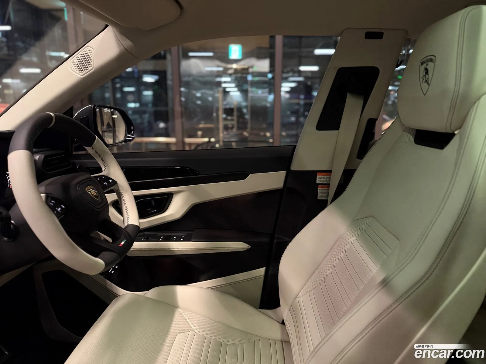 Lamborghini Urus 2025 — 4