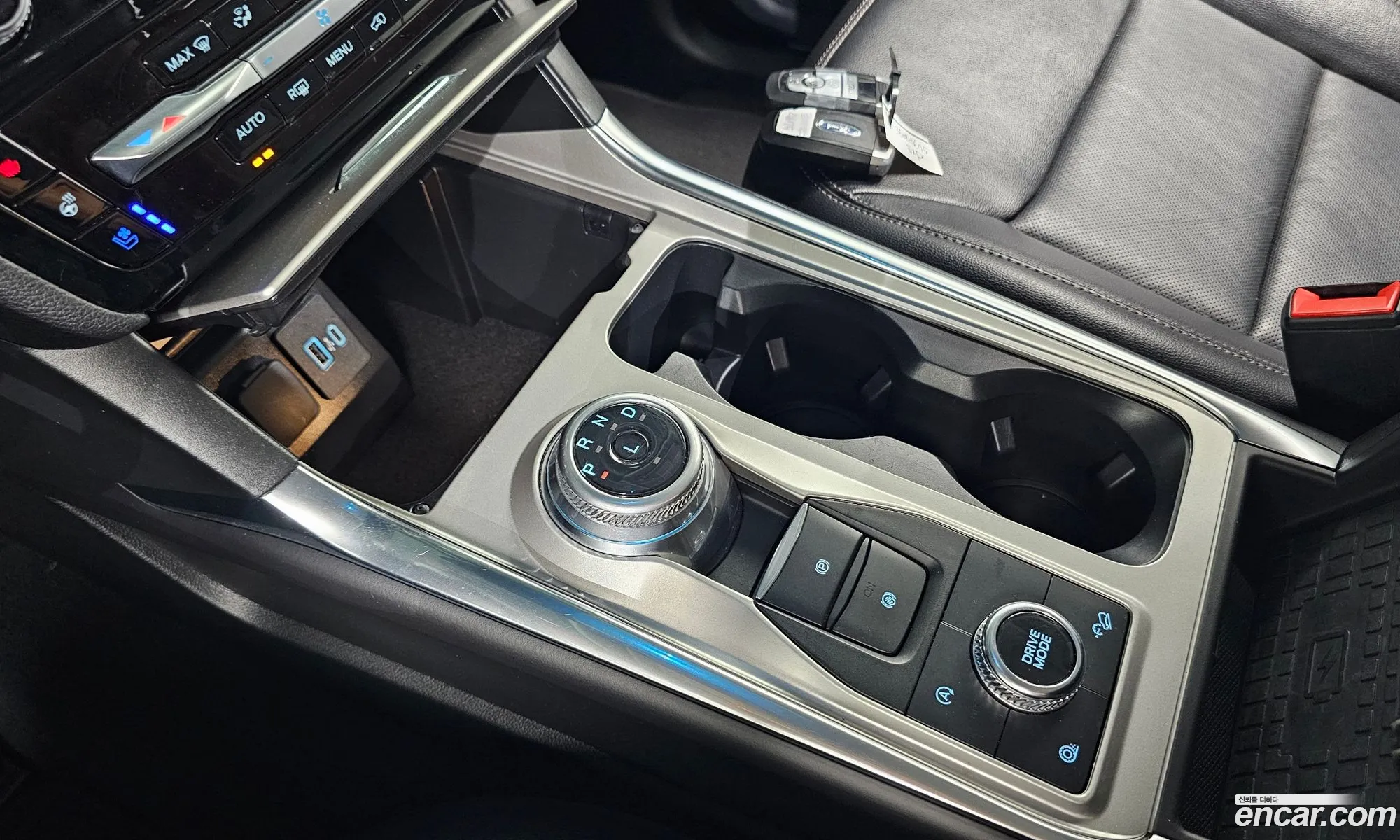 Ford Explorer 6th Gen 2022 1FMSK8FH2NGB05776 — 29