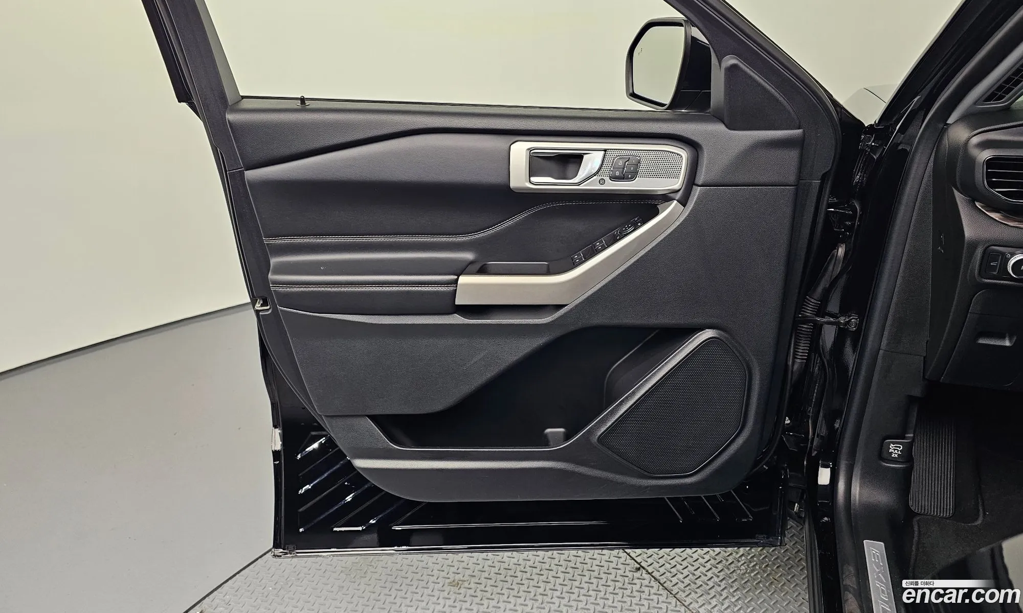 Ford Explorer 6th Gen 2022 1FMSK8FH2NGB05776 — 8