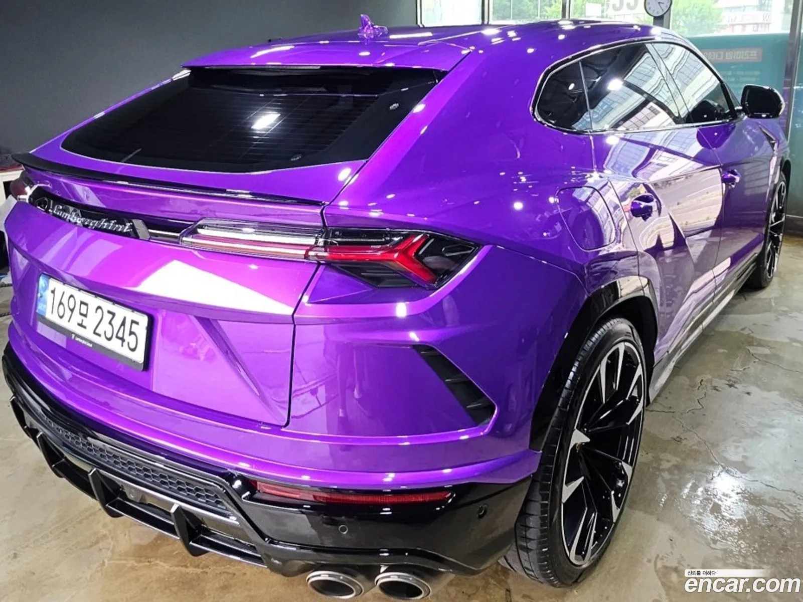 Lamborghini Urus 2022 — 2