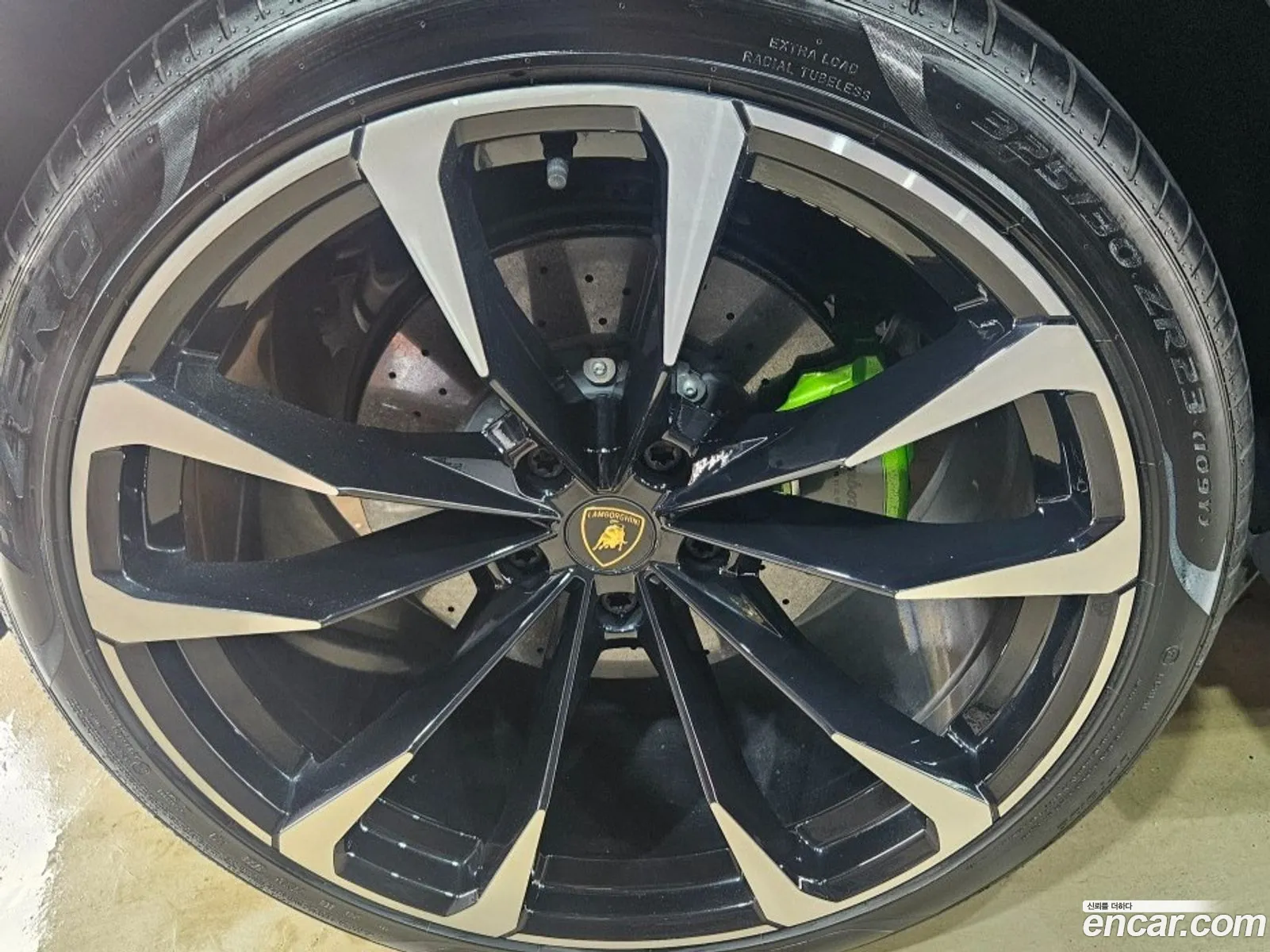 Lamborghini Urus 2022 — 12