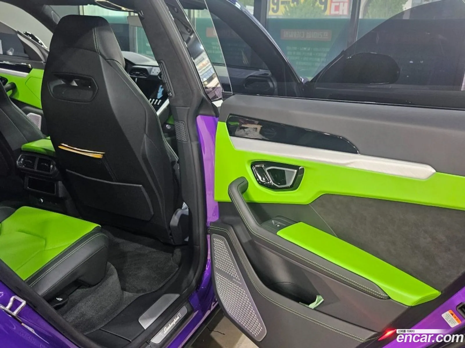 Lamborghini Urus 2022 — 3