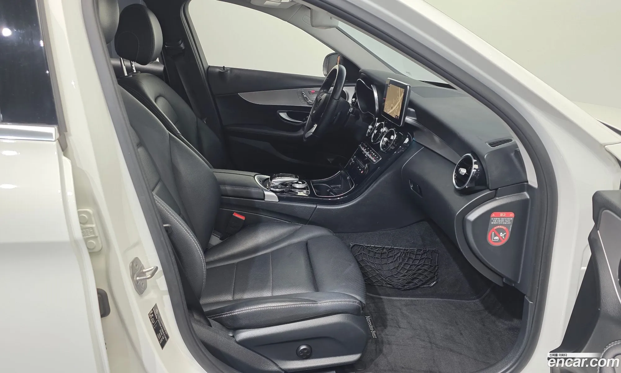 Mercedes-Benz C-Class W205 2016 — 10