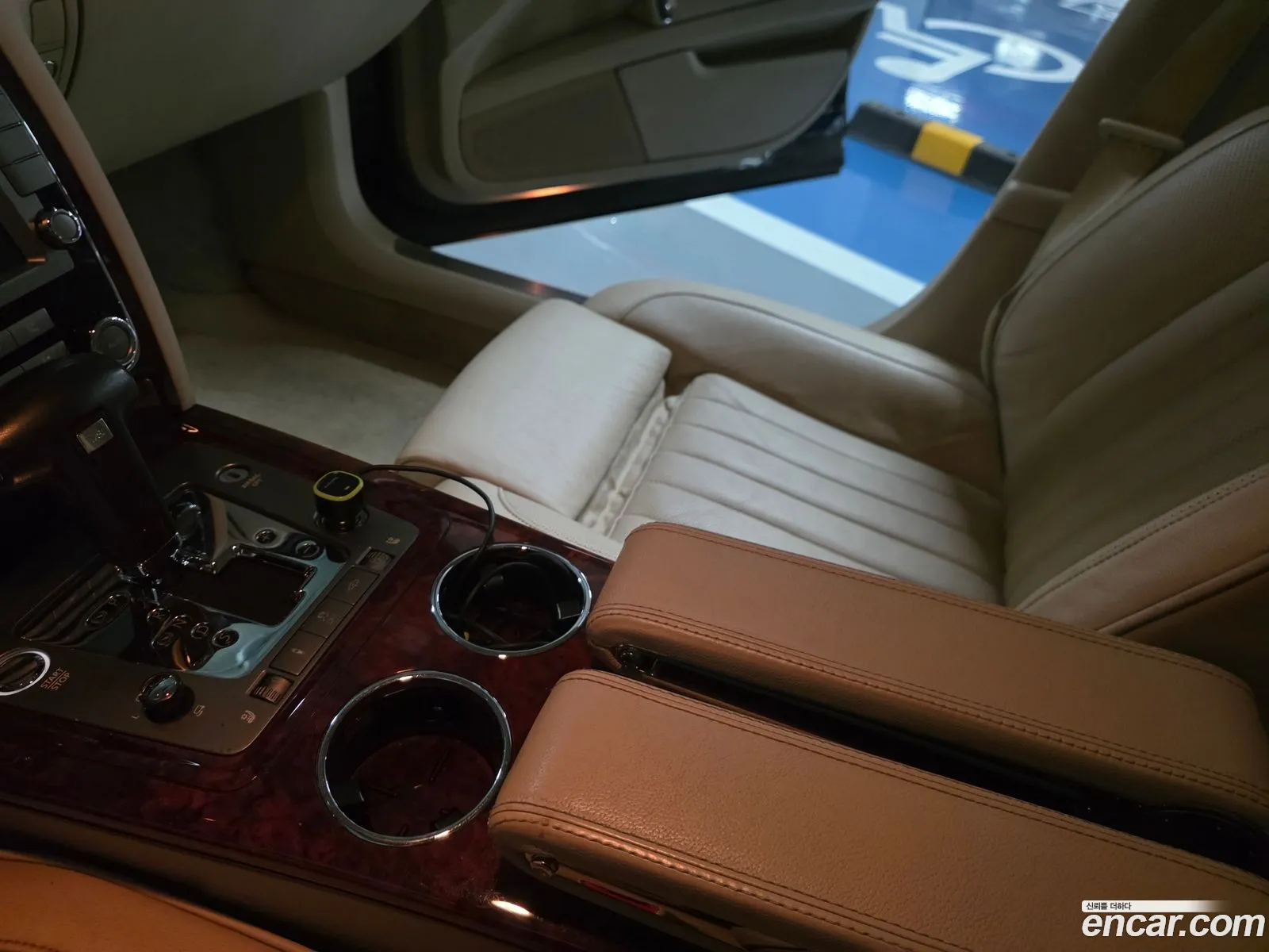 Volkswagen Phaeton 2011 — 9
